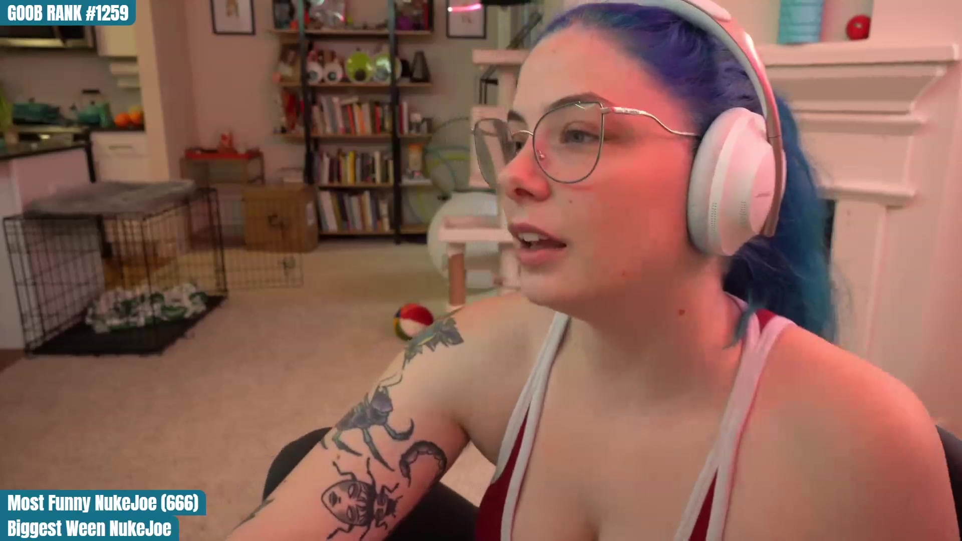 Gallery image thumbnail from CreaminQueen's myfreecams stream on, 03/26/2023, 19:39 image 16 of 20