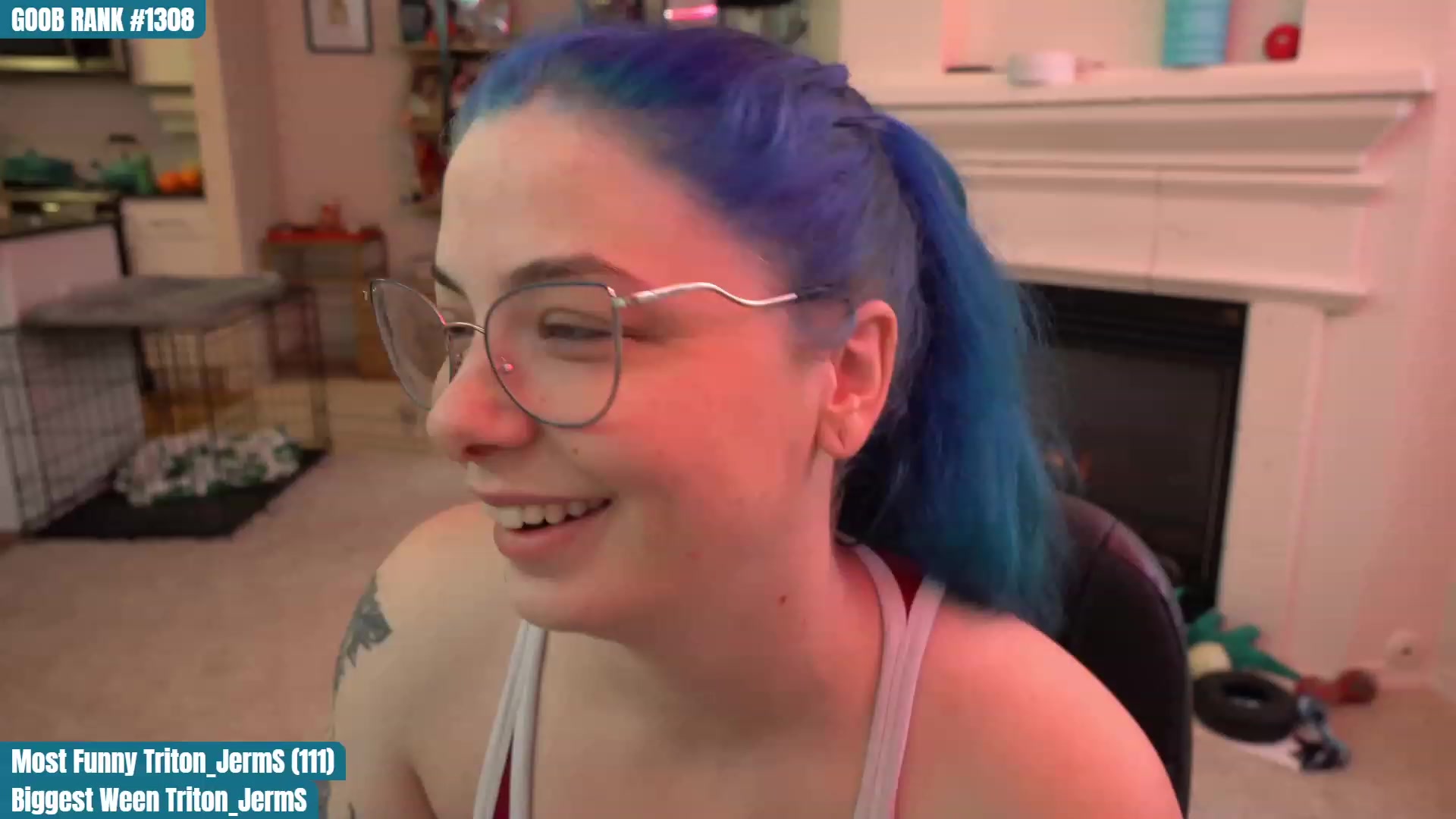 Gallery image thumbnail from CreaminQueen's myfreecams stream on, 03/26/2023, 19:39 image 3 of 20