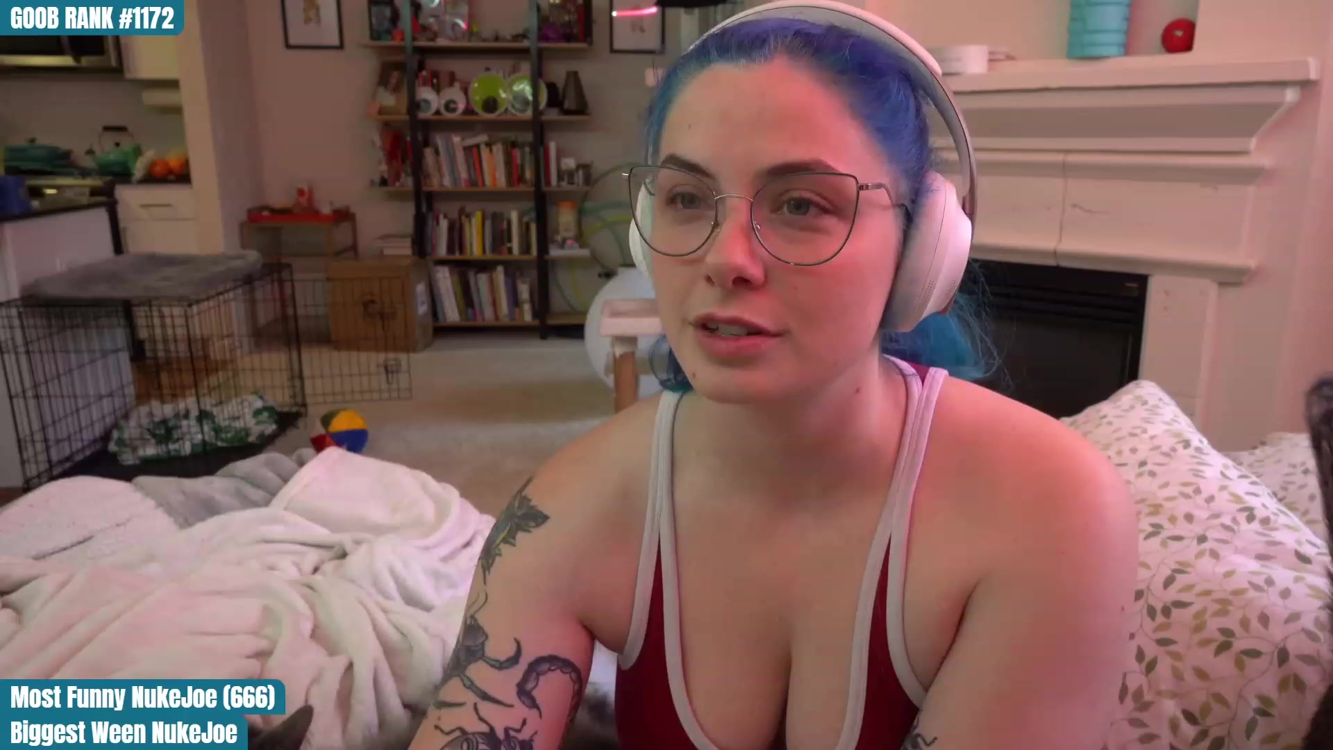 Gallery image thumbnail from CreaminQueen's myfreecams stream on, 03/27/2023, 24:49 image 12 of 20