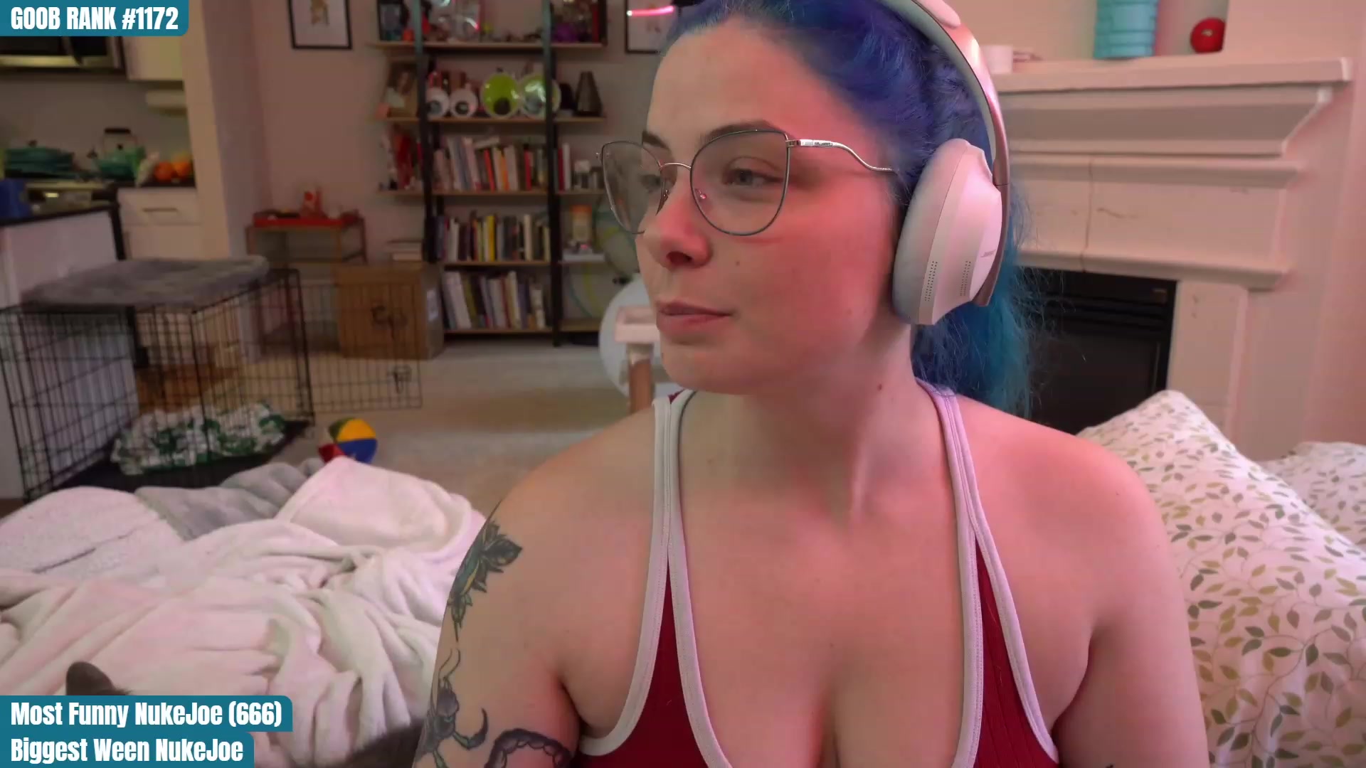 Gallery image thumbnail from CreaminQueen's myfreecams stream on, 03/27/2023, 24:49 image 8 of 20