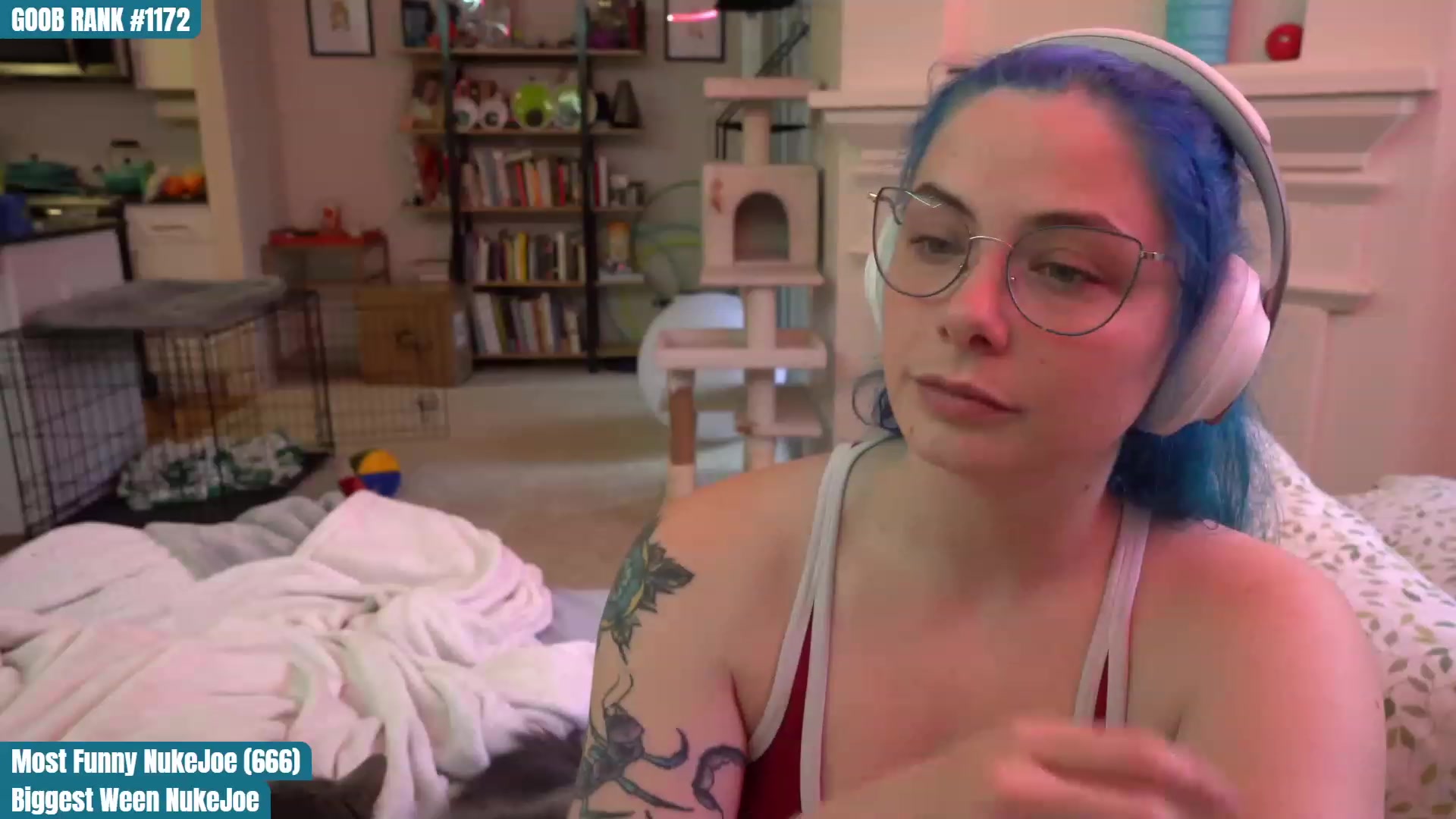 Gallery image thumbnail from CreaminQueen's myfreecams stream on, 03/27/2023, 01:47 image 12 of 20