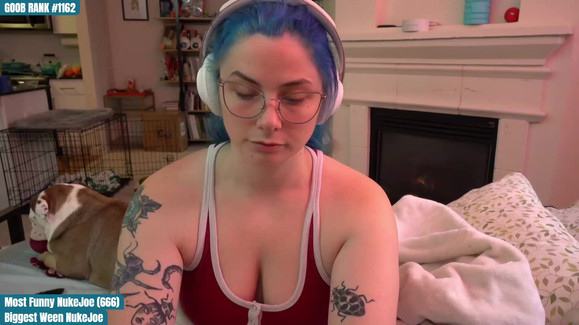 Gallery image thumbnail from CreaminQueen's myfreecams stream on, 03/27/2023, 01:47 image 19 of 20