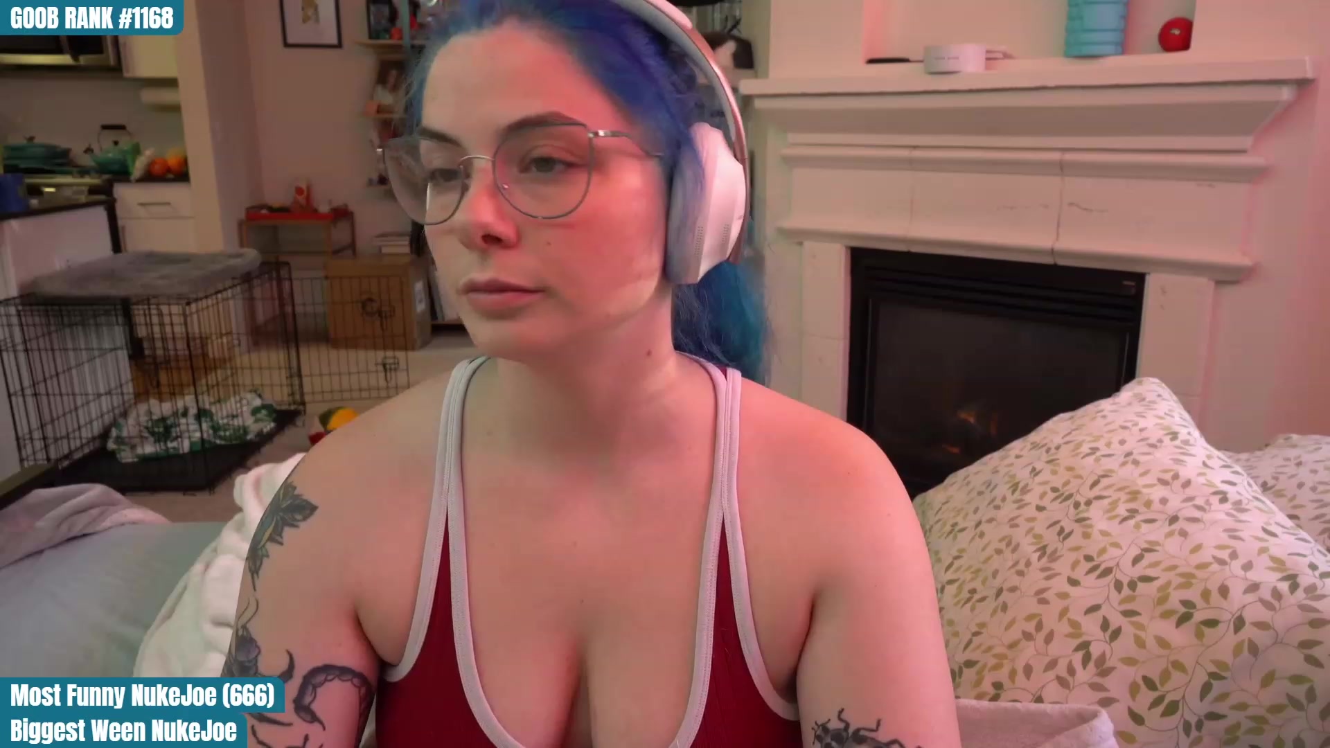 Gallery image thumbnail from CreaminQueen's myfreecams stream on, 03/27/2023, 01:47 image 17 of 20