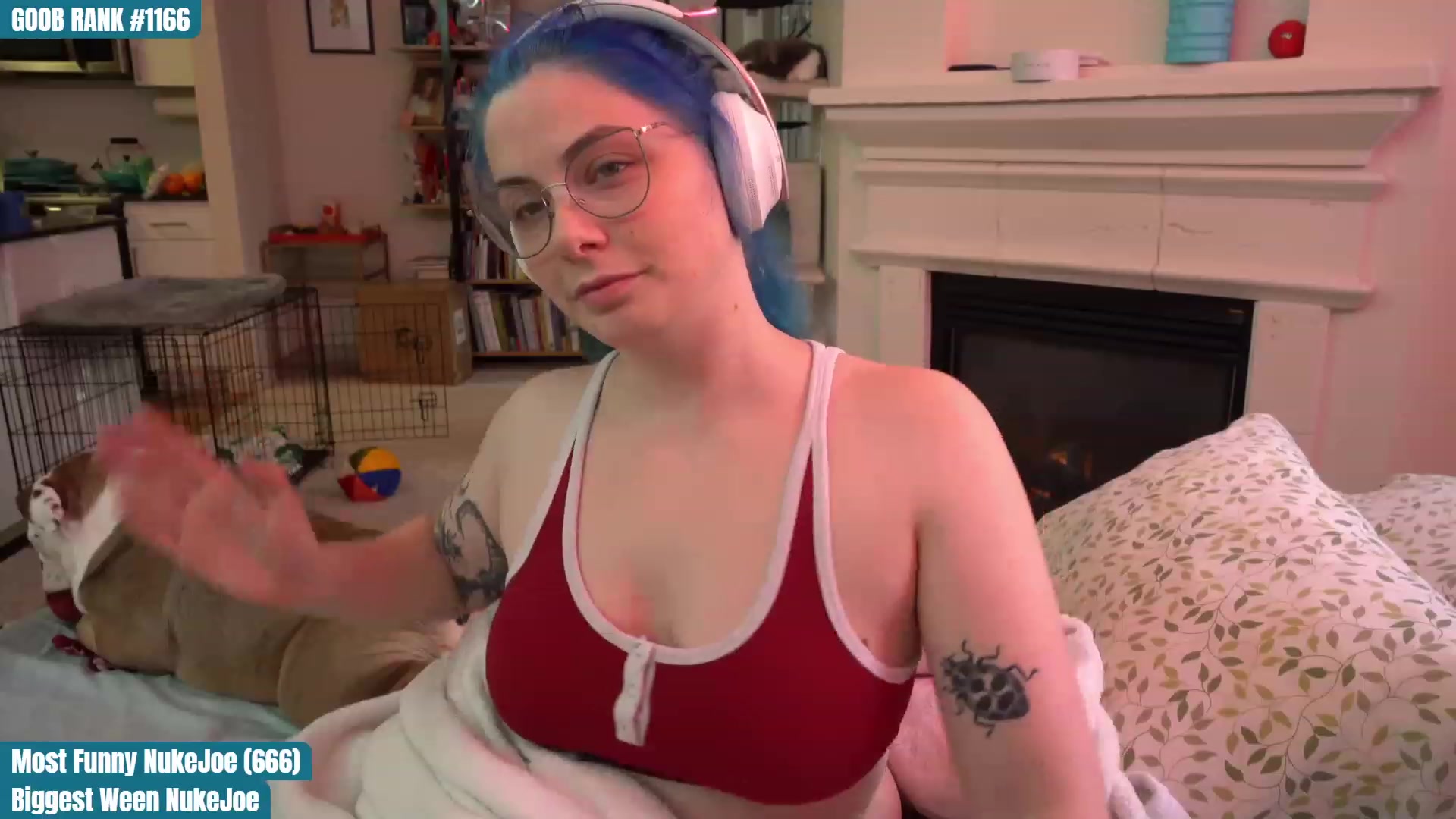Gallery image thumbnail from CreaminQueen's myfreecams stream on, 03/27/2023, 01:47 image 18 of 20