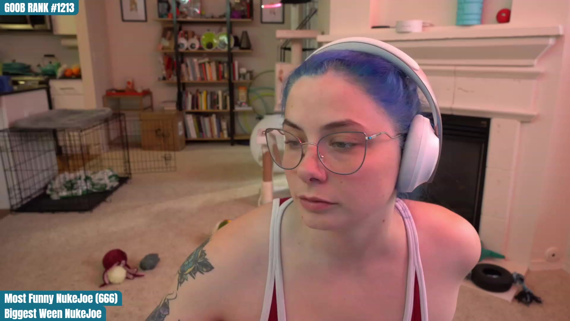 Gallery image thumbnail from CreaminQueen's myfreecams stream on, 03/27/2023, 01:47 image 4 of 20