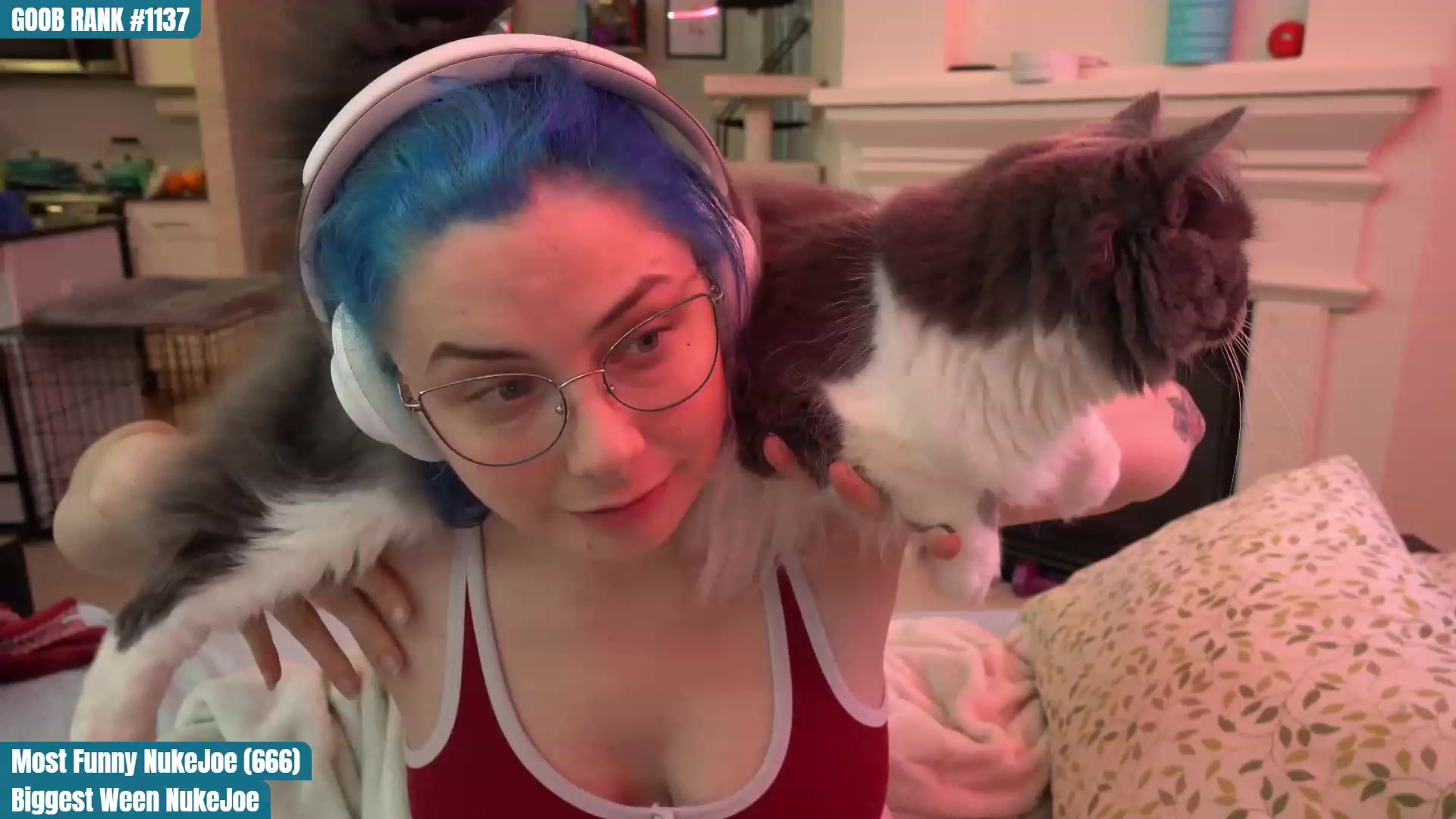 Gallery image thumbnail from CreaminQueen's myfreecams stream on, 03/27/2023, 02:35 image 2 of 20