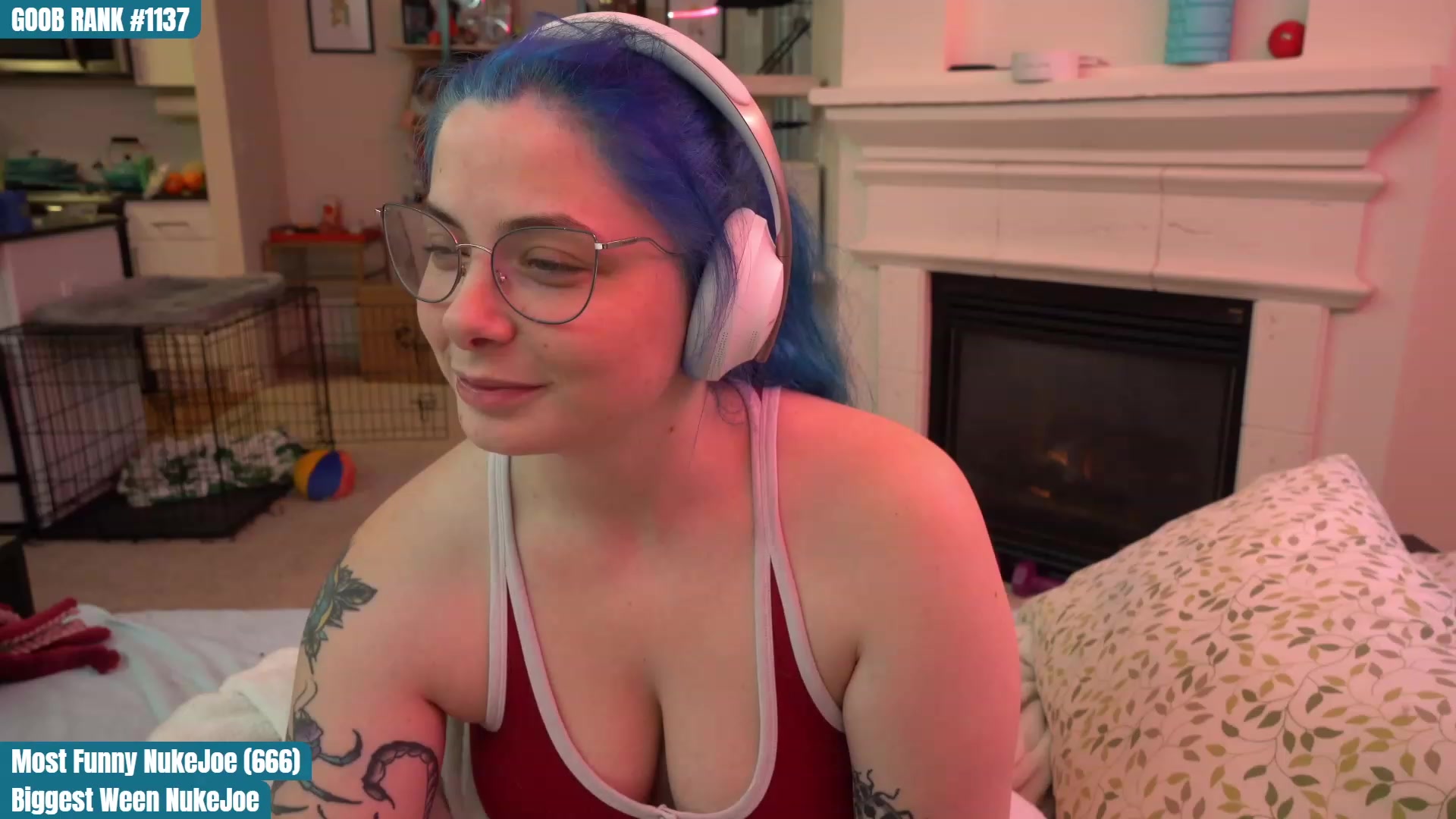 Gallery image thumbnail from CreaminQueen's myfreecams stream on, 03/27/2023, 02:35 image 1 of 20
