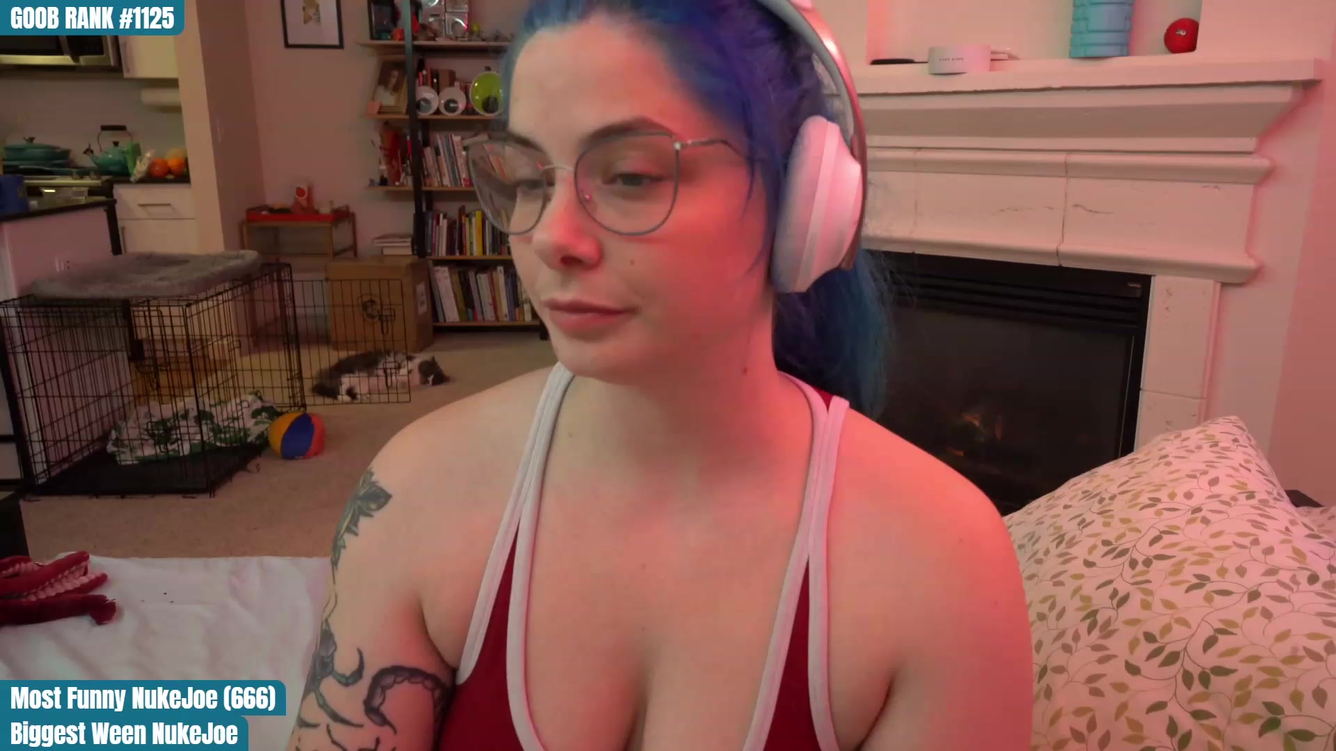 Gallery image thumbnail from CreaminQueen's myfreecams stream on, 03/27/2023, 02:35 image 11 of 20