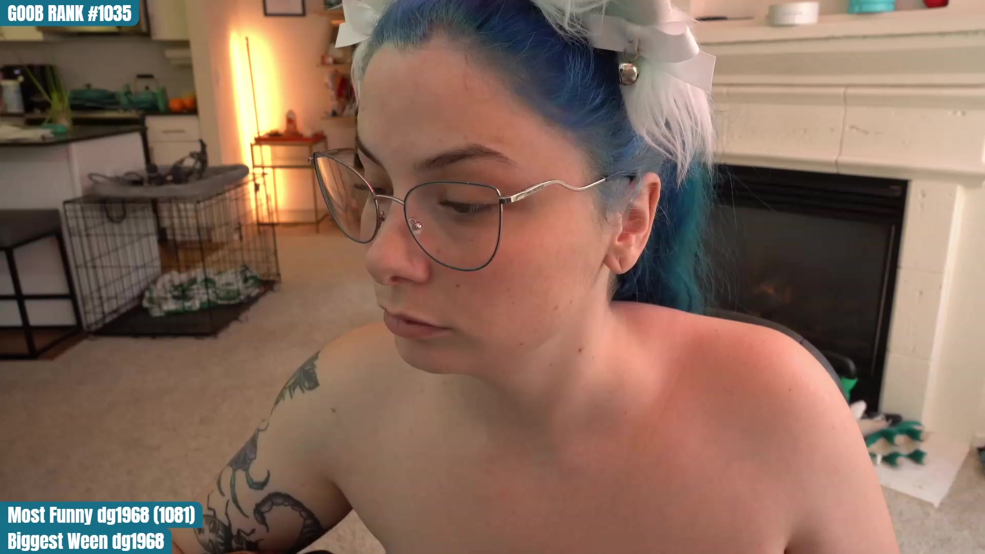 Gallery image thumbnail from CreaminQueen's myfreecams stream on, 03/28/2023, 01:47 image 8 of 20