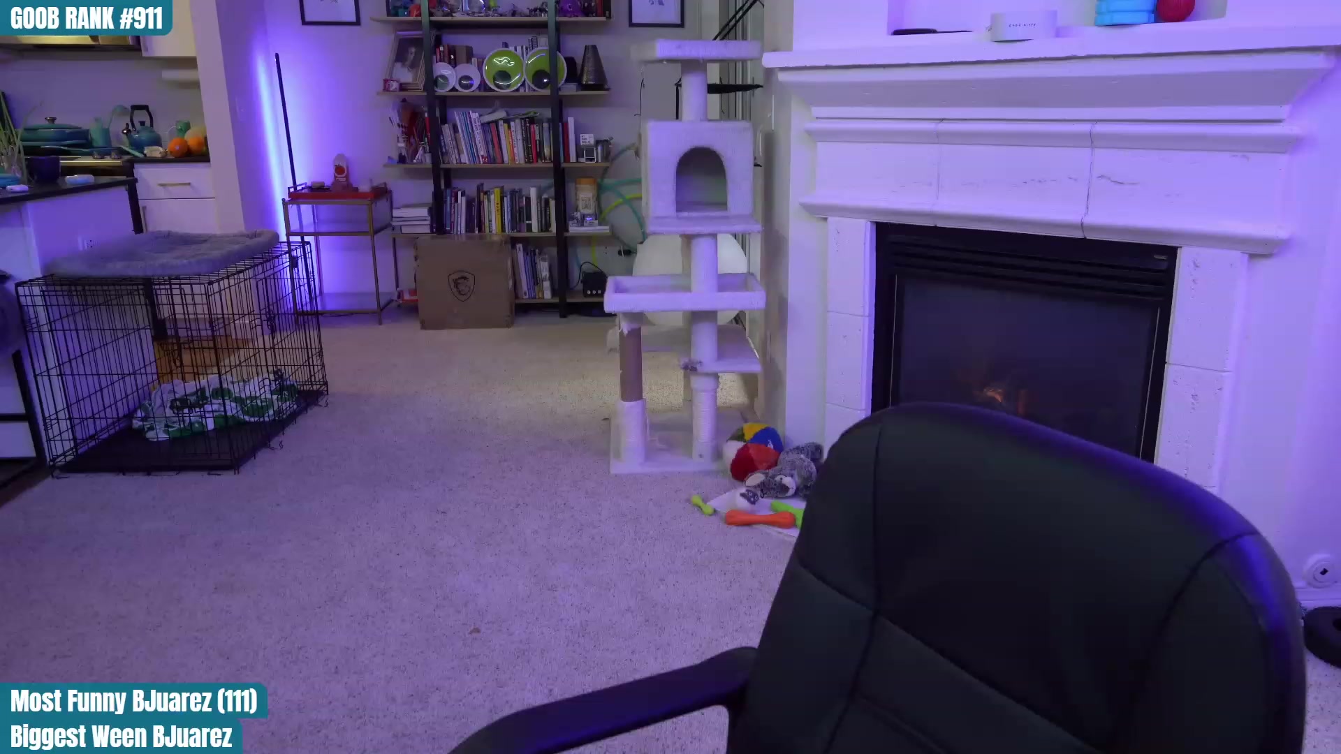 Gallery image thumbnail from CreaminQueen's myfreecams stream on, 03/29/2023, 24:41 image 17 of 20