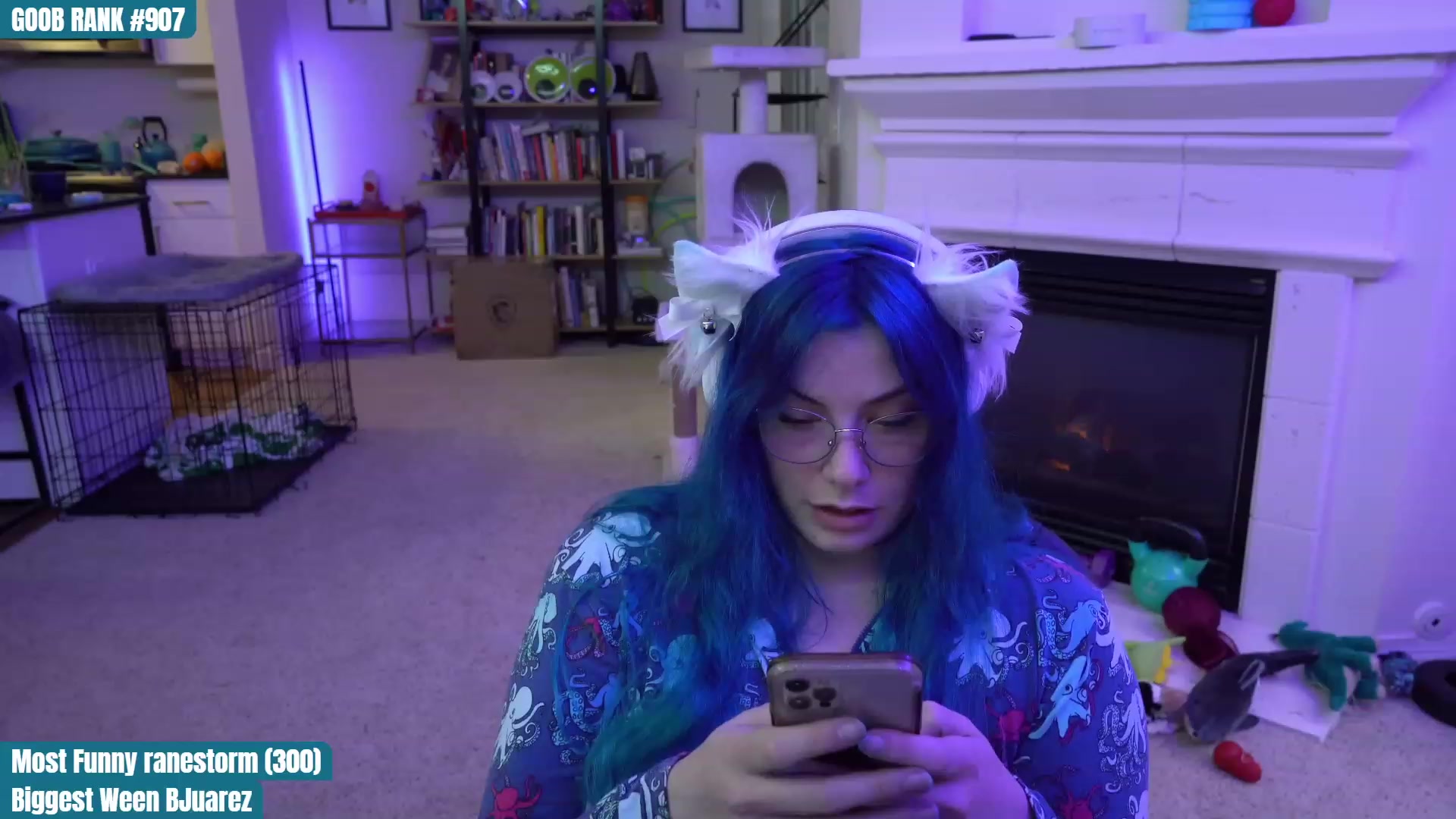 Gallery image thumbnail from CreaminQueen's myfreecams stream on, 03/29/2023, 02:16 image 6 of 20