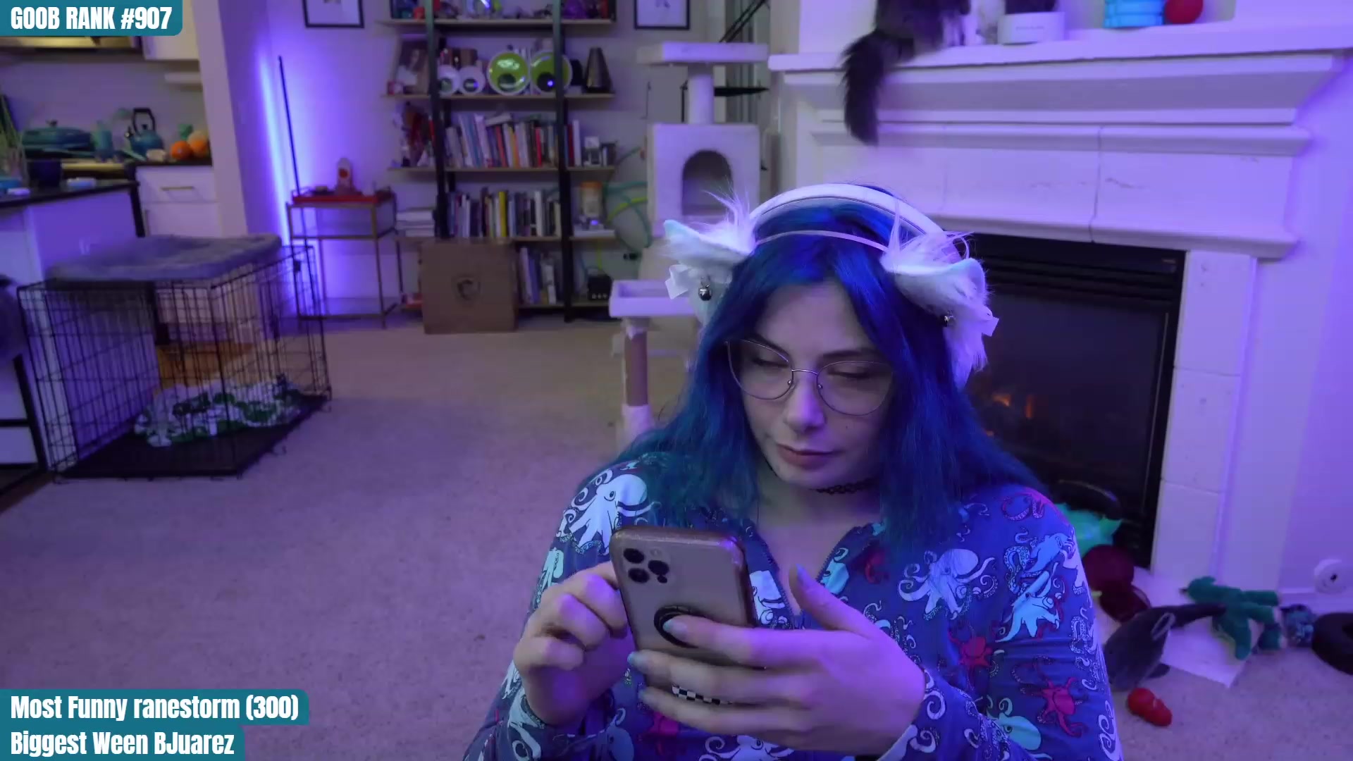 Gallery image thumbnail from CreaminQueen's myfreecams stream on, 03/29/2023, 02:16 image 10 of 20