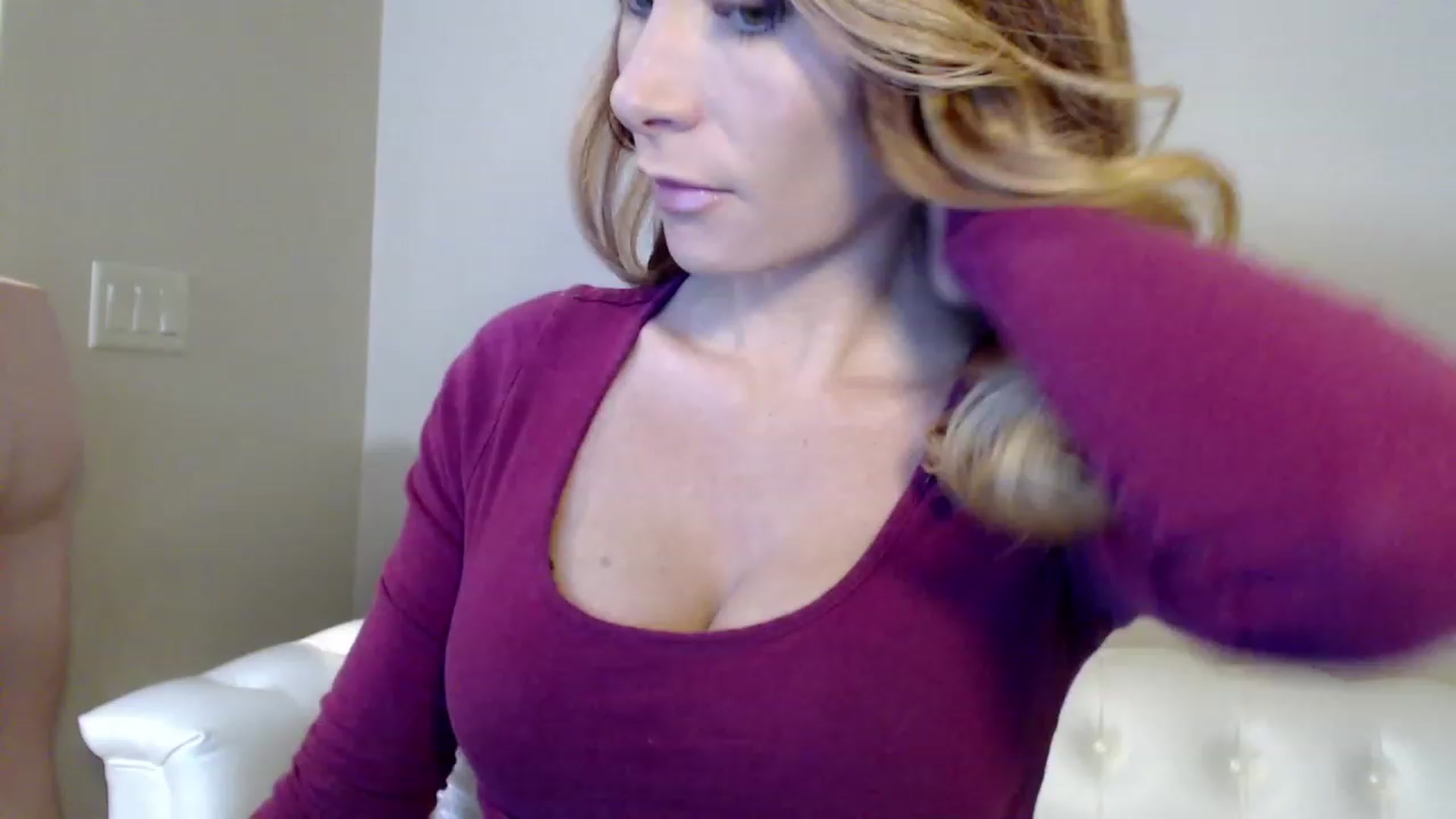 Gallery image thumbnail from Creampie_Me's myfreecams stream on, 12/13/2022, 03:45 image 13 of 20