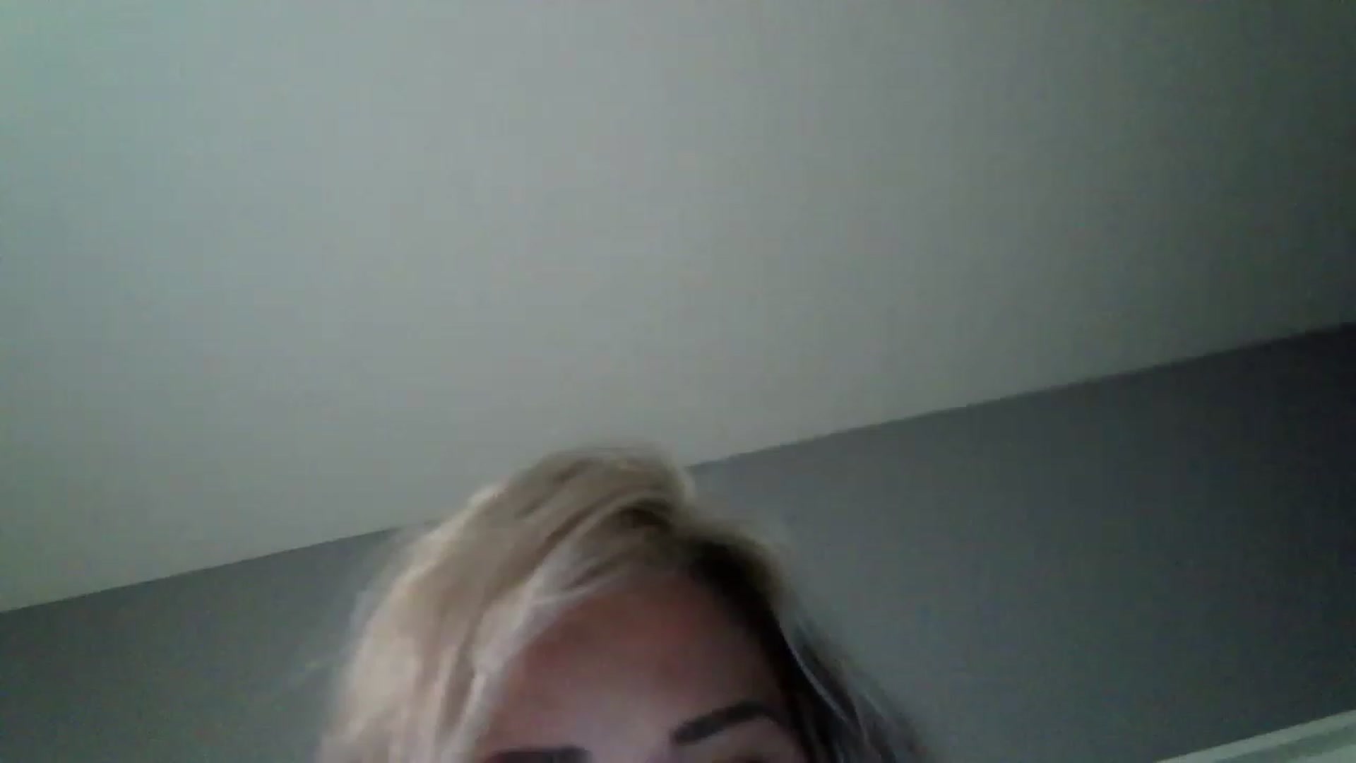 Gallery image thumbnail from Creamsiclexo's myfreecams stream on, 05/26/2023, 06:56 image 9 of 20