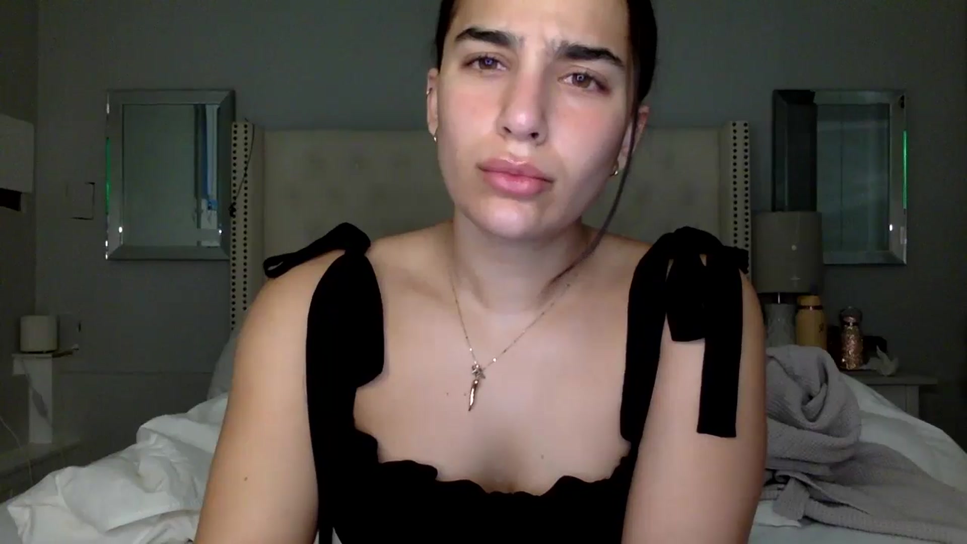 Gallery image thumbnail from CreamyEmmy's myfreecams stream on, 04/07/2025, 17:46 image 13 of 20