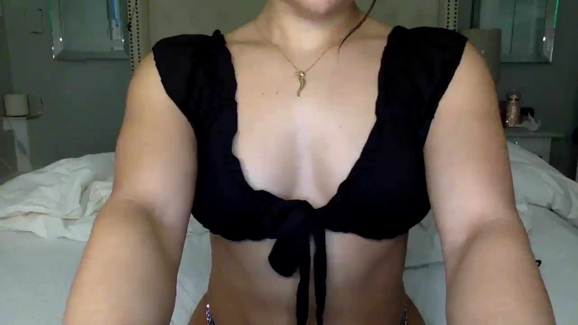 Gallery image thumbnail from CreamyEmmy's myfreecams stream on, 04/07/2025, 19:08 image 12 of 20