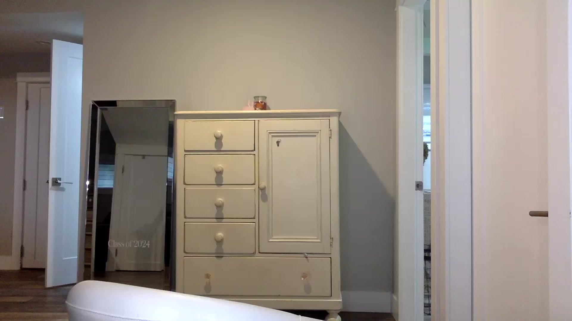 Gallery image thumbnail from CreamyEmmy's myfreecams stream on, 04/28/2025, 18:47 image 19 of 20
