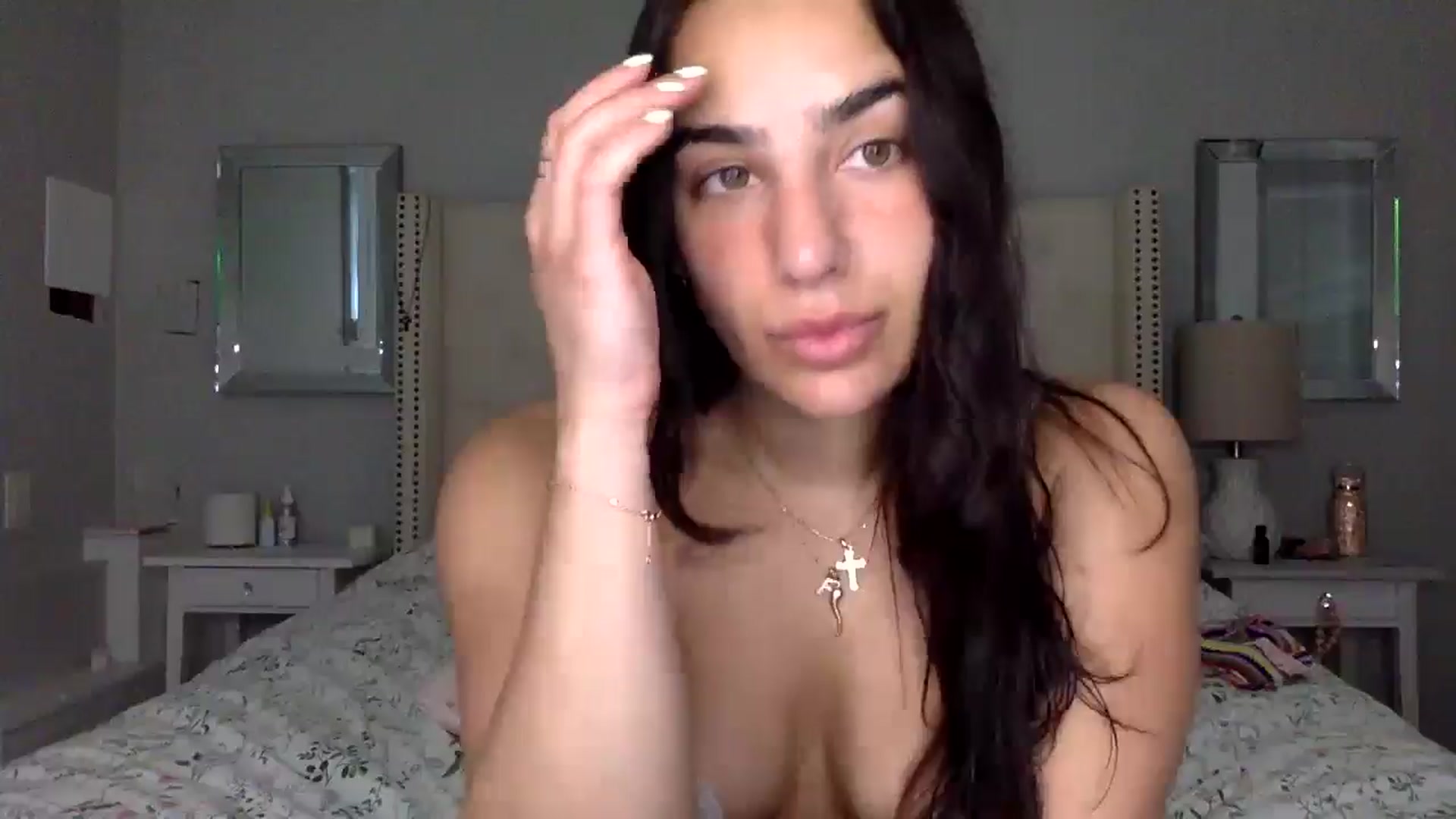 Gallery image thumbnail from CreamyEmmy's myfreecams stream on, 05/05/2025, 18:40 image 9 of 20