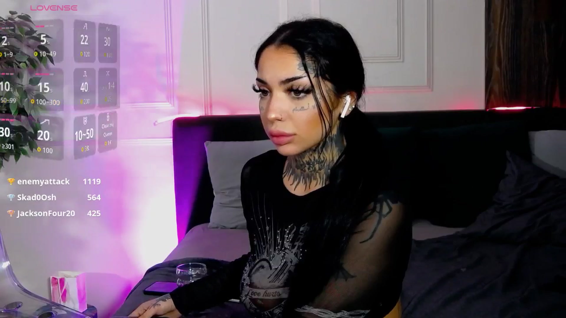 Gallery image thumbnail from CreamyInkk's myfreecams stream on, 11/15/2025, 15:01 image 11 of 20