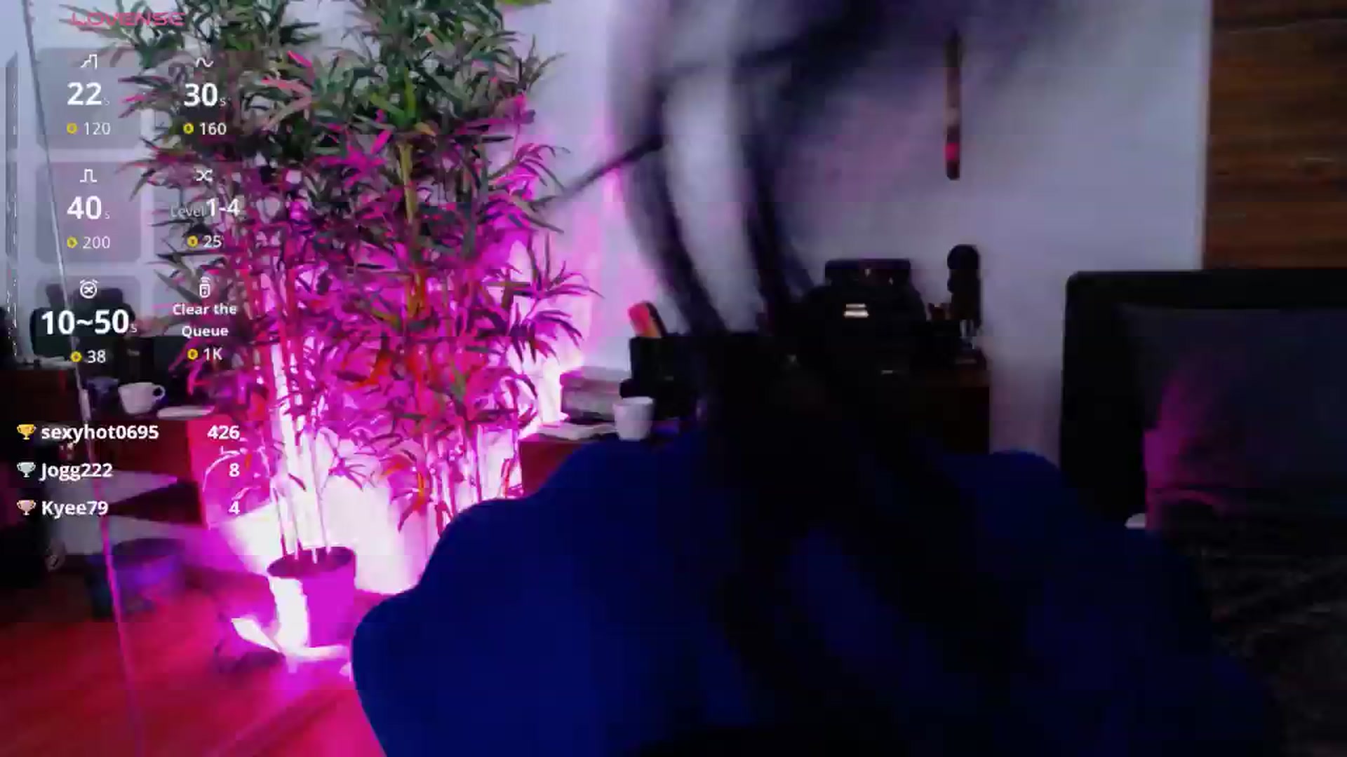 Gallery image thumbnail from CreamyInkk's myfreecams stream on, 12/08/2025, 11:04 image 4 of 20