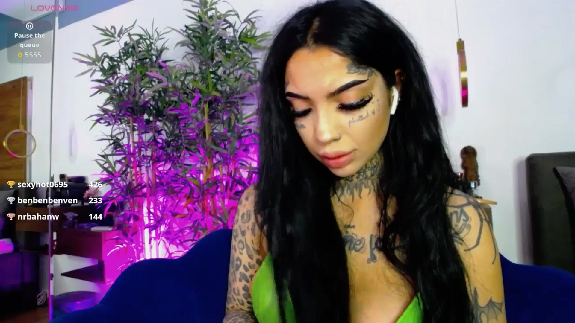 Gallery image thumbnail from CreamyInkk's myfreecams stream on, 12/08/2025, 13:05 image 19 of 20