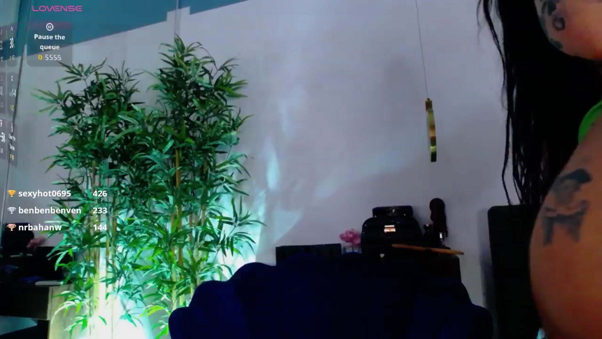 Gallery image thumbnail from CreamyInkk's myfreecams stream on, 12/08/2025, 13:05 image 11 of 20