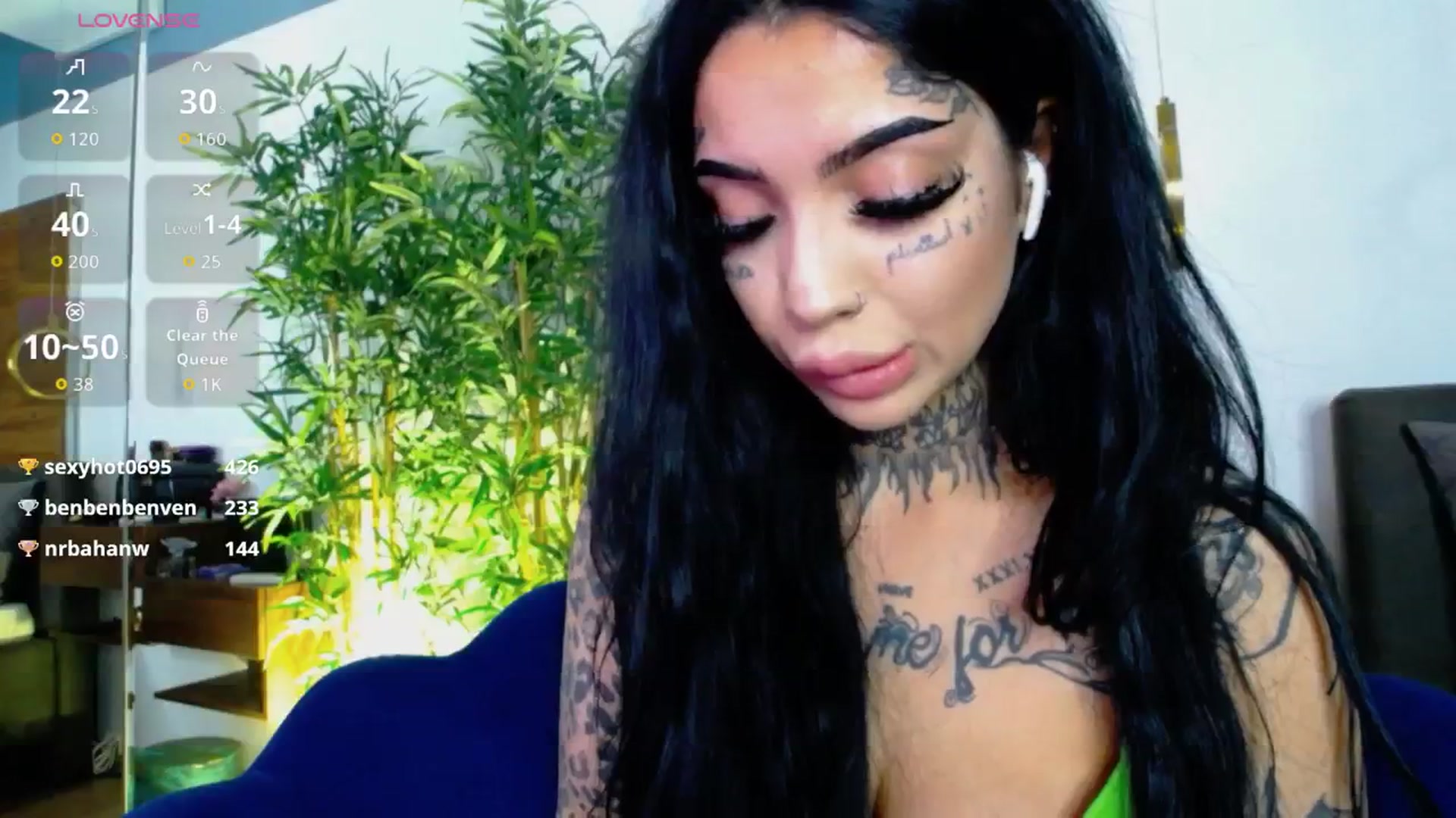 Gallery image thumbnail from CreamyInkk's myfreecams stream on, 12/08/2025, 13:05 image 14 of 20