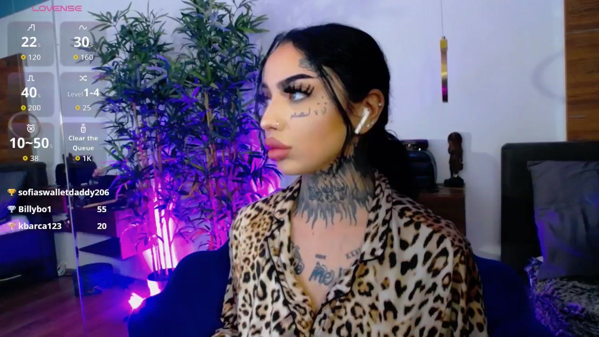 Gallery image thumbnail from CreamyInkk's myfreecams stream on, 12/09/2025, 10:48 image 5 of 20