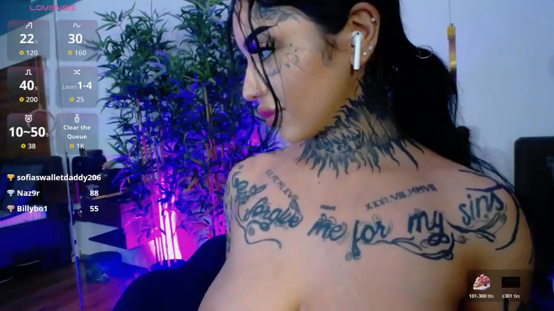 Gallery image thumbnail from CreamyInkk's myfreecams stream on, 12/09/2025, 10:48 image 17 of 20