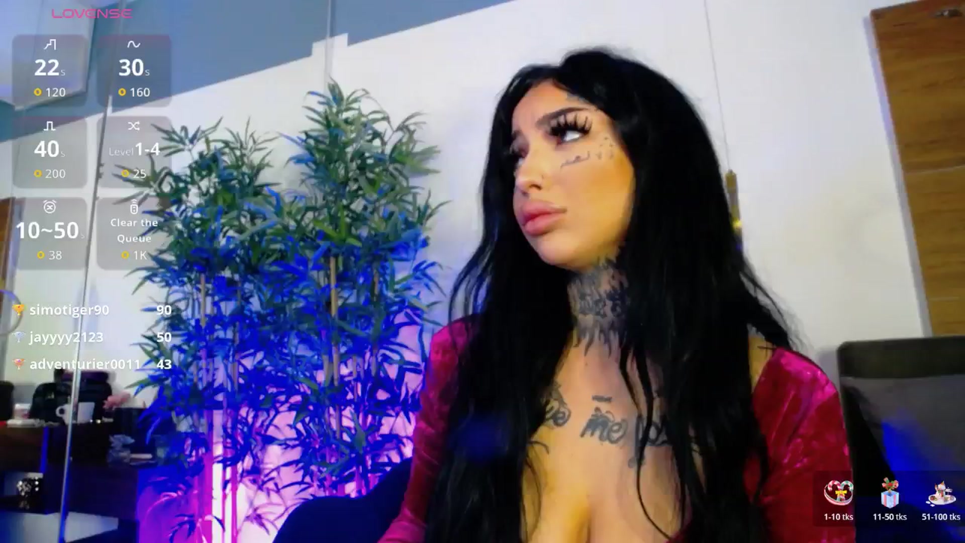 Gallery image thumbnail from CreamyInkk's myfreecams stream on, 12/17/2025, 12:41 image 3 of 20