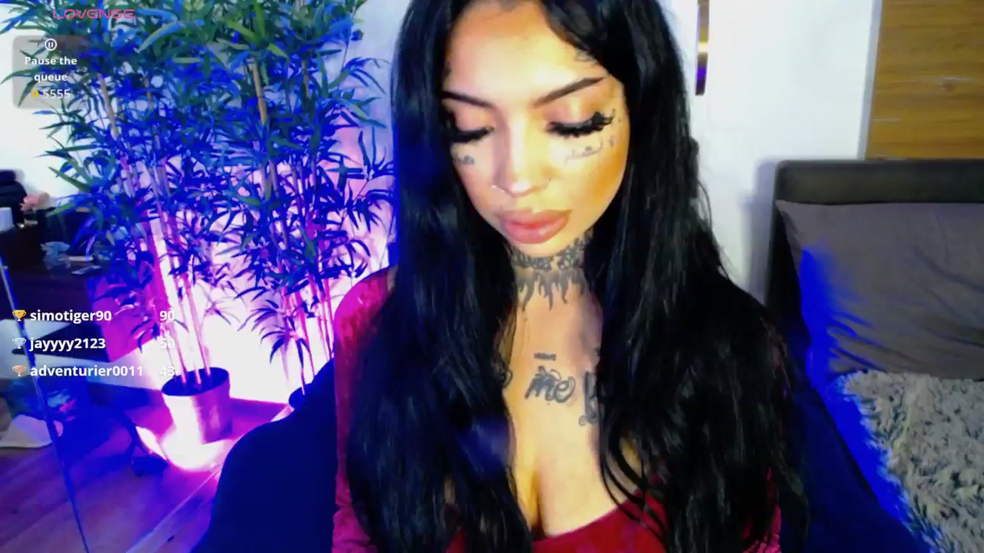 Gallery image thumbnail from CreamyInkk's myfreecams stream on, 12/17/2025, 12:41 image 9 of 20