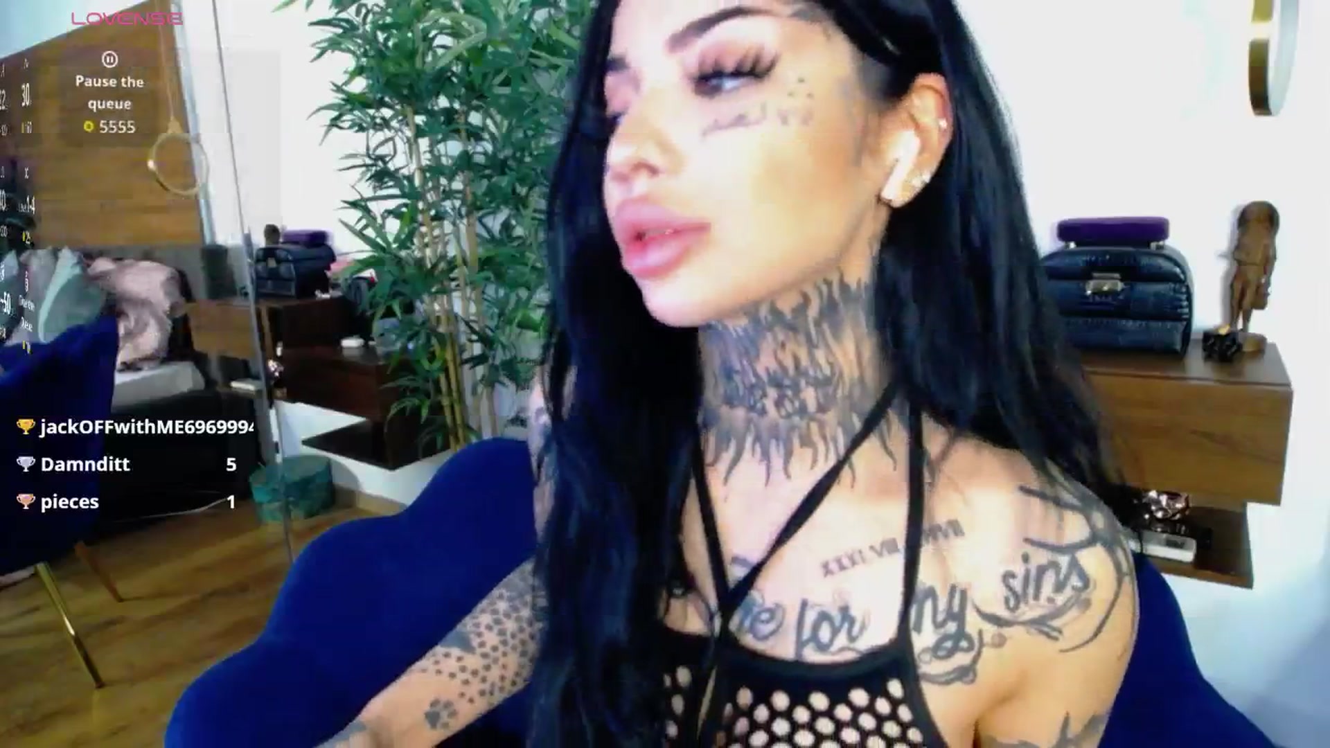 Gallery image thumbnail from CreamyInkk's myfreecams stream on, 12/29/2025, 12:26 image 3 of 20
