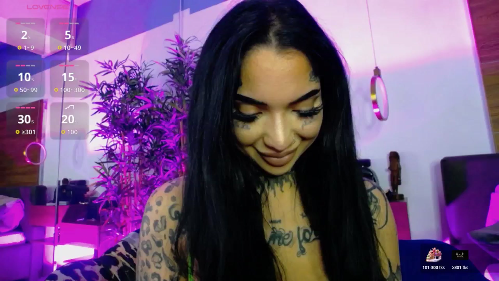 Gallery image thumbnail from CreamyInkk's myfreecams stream on, 01/03/2026, 11:30 image 13 of 20