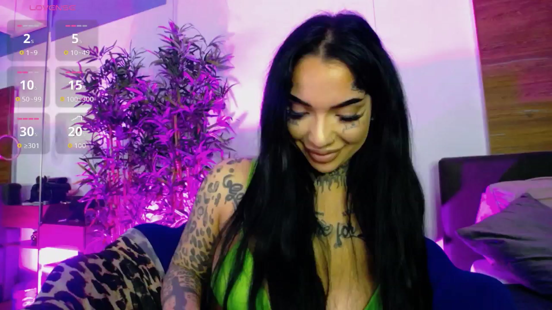 Gallery image thumbnail from CreamyInkk's myfreecams stream on, 01/03/2026, 11:30 image 15 of 20