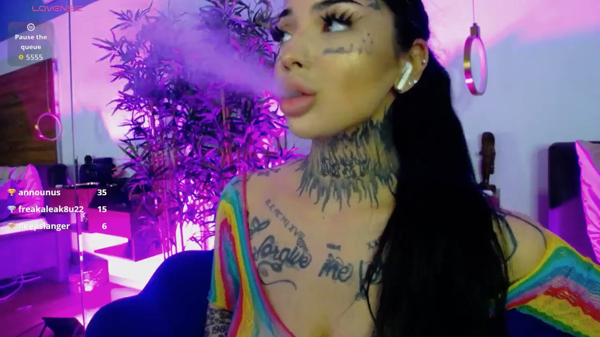 Gallery image thumbnail from CreamyInkk's myfreecams stream on, 01/05/2026, 11:26 image 3 of 20