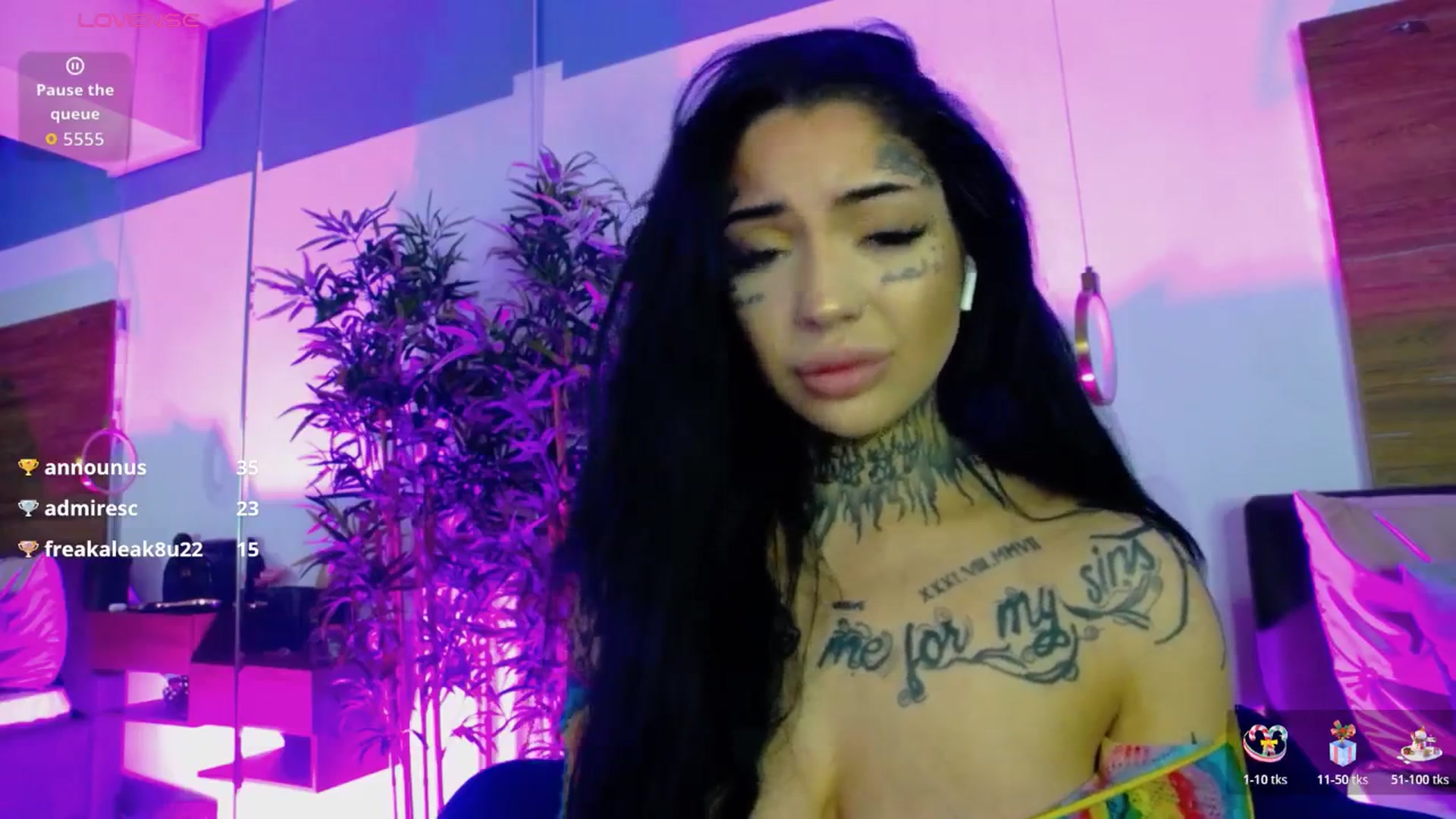 Gallery image thumbnail from CreamyInkk's myfreecams stream on, 01/05/2026, 11:26 image 8 of 20