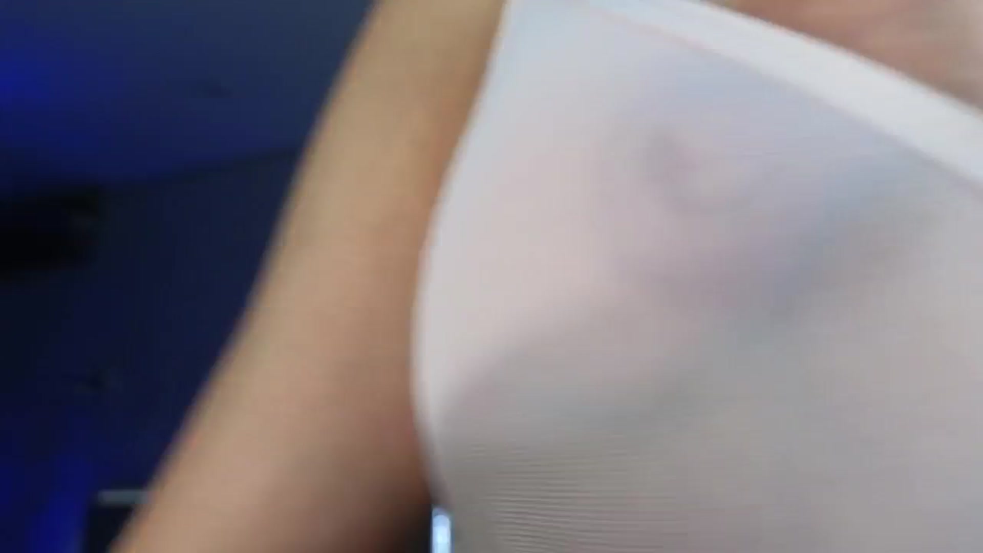 Gallery image thumbnail from CreamyK's myfreecams stream on, 06/27/2024, 21:43 image 18 of 20