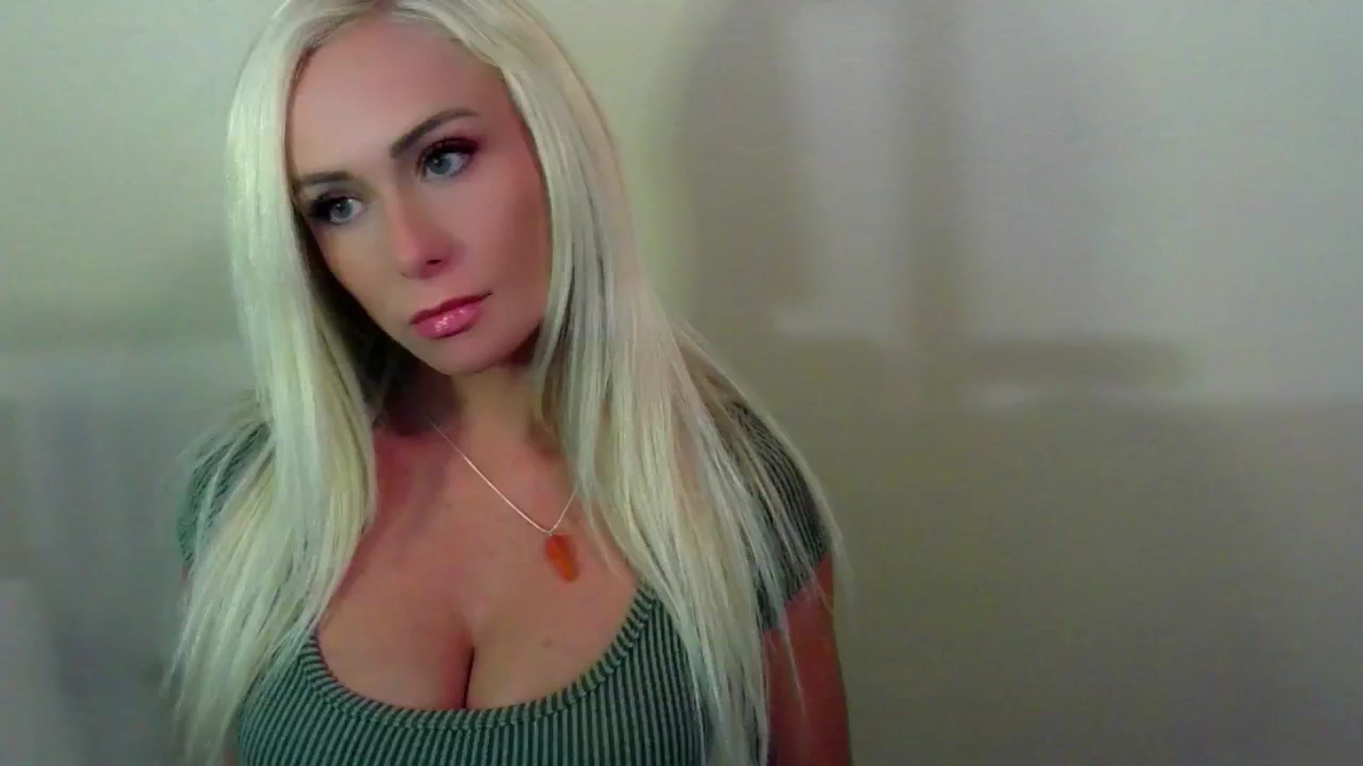 Gallery image thumbnail from Creamy_Puddin's myfreecams stream on, 07/20/2024, 17:23 image 1 of 20