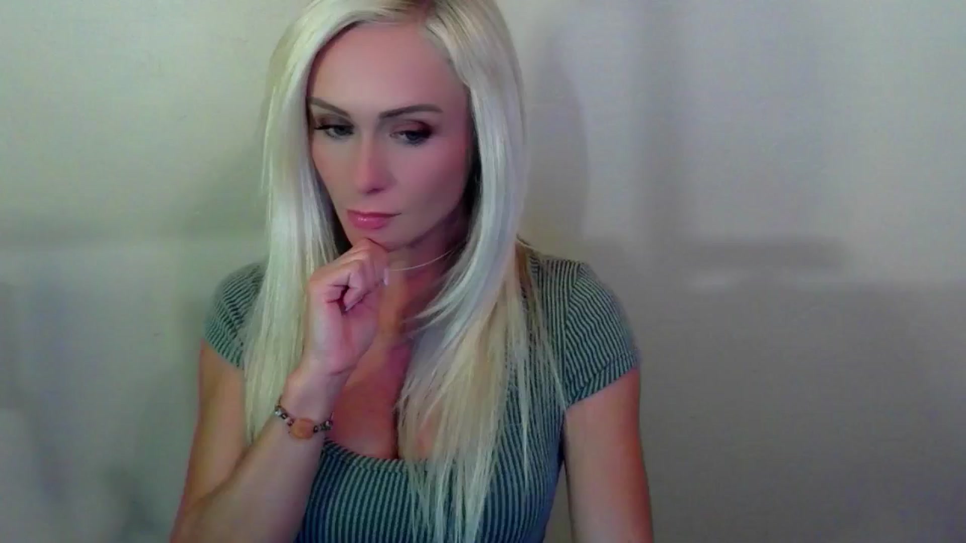 Gallery image thumbnail from Creamy_Puddin's myfreecams stream on, 07/20/2024, 17:23 image 2 of 20