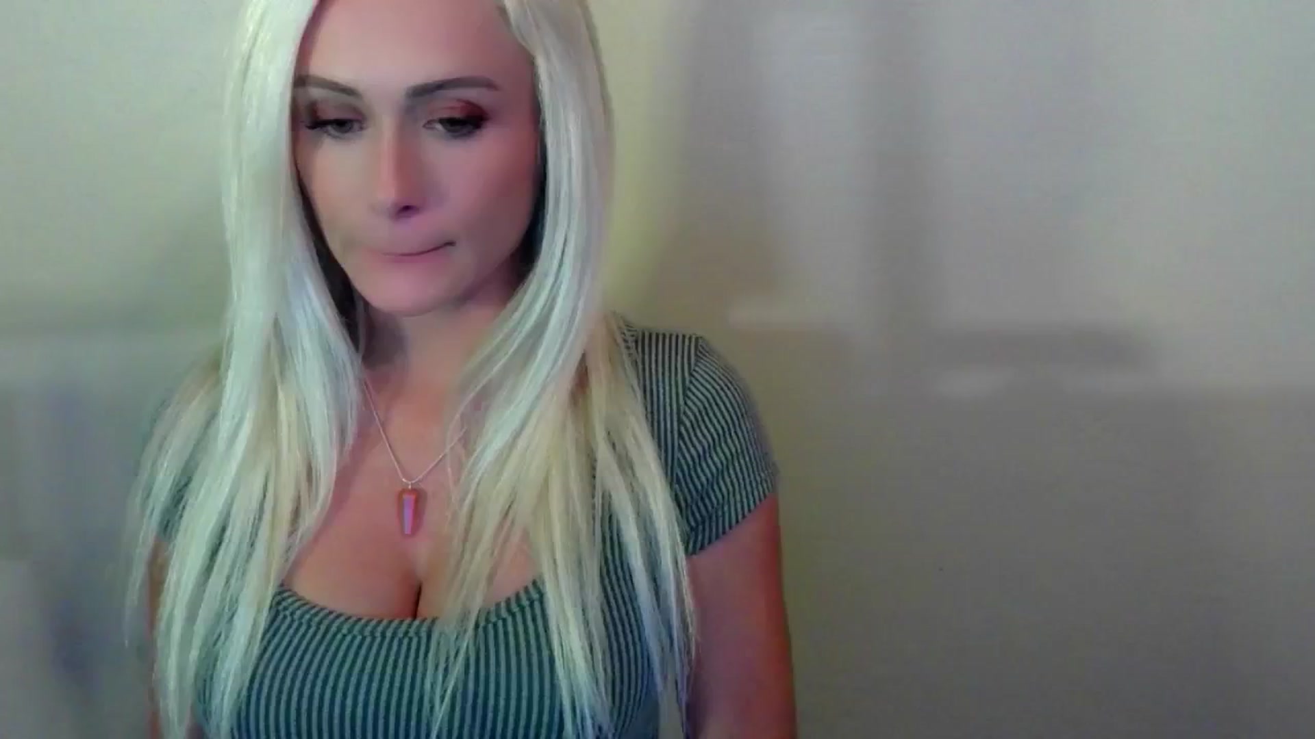 Gallery image thumbnail from Creamy_Puddin's myfreecams stream on, 07/20/2024, 17:23 image 10 of 20