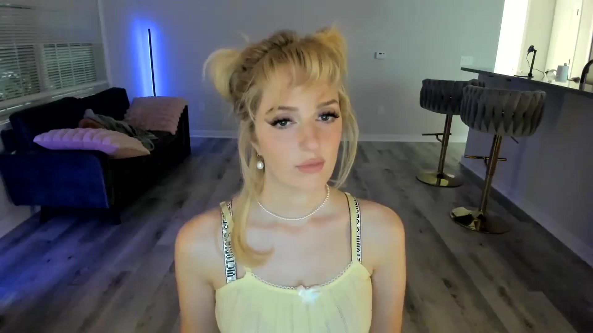 Gallery image thumbnail from Creed_Domme's myfreecams stream on, 10/30/2024, 06:15 image 13 of 20