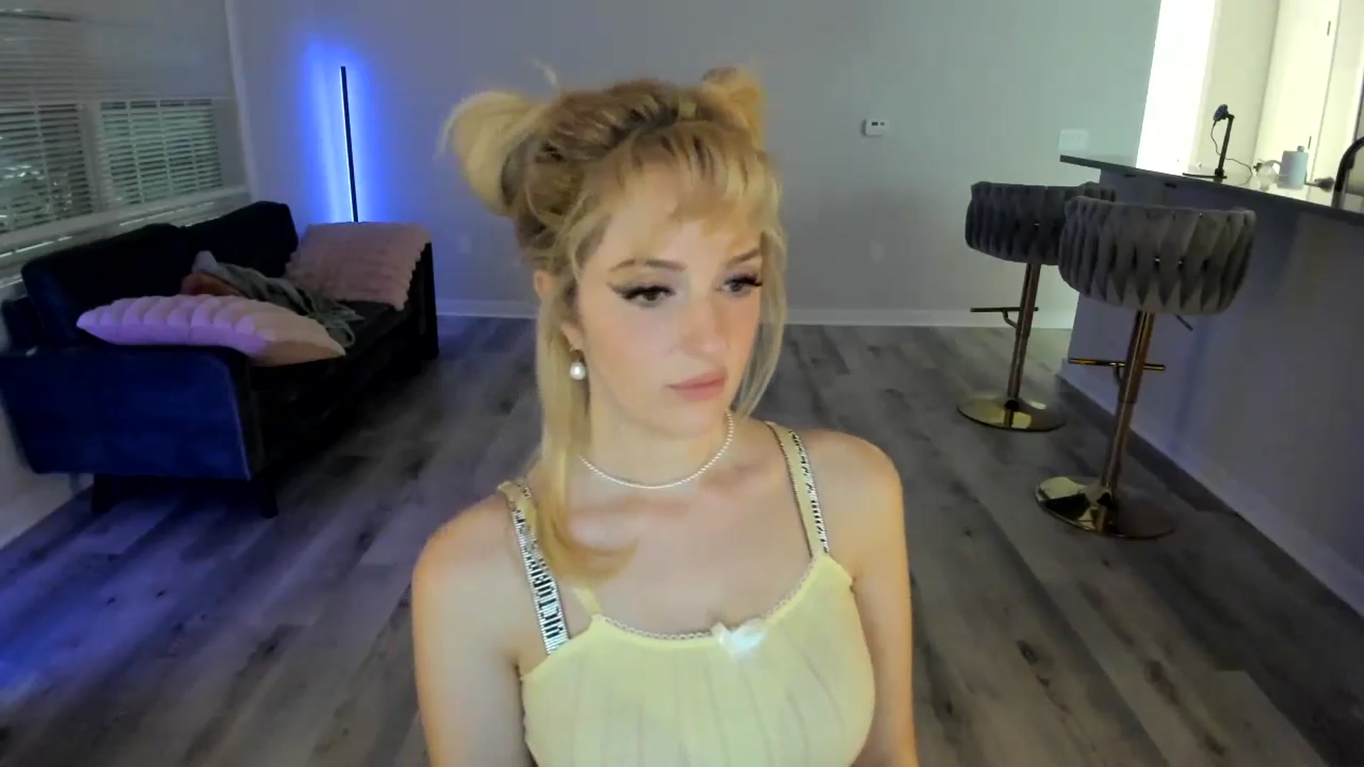 Gallery image thumbnail from Creed_Domme's myfreecams stream on, 10/30/2024, 06:15 image 14 of 20