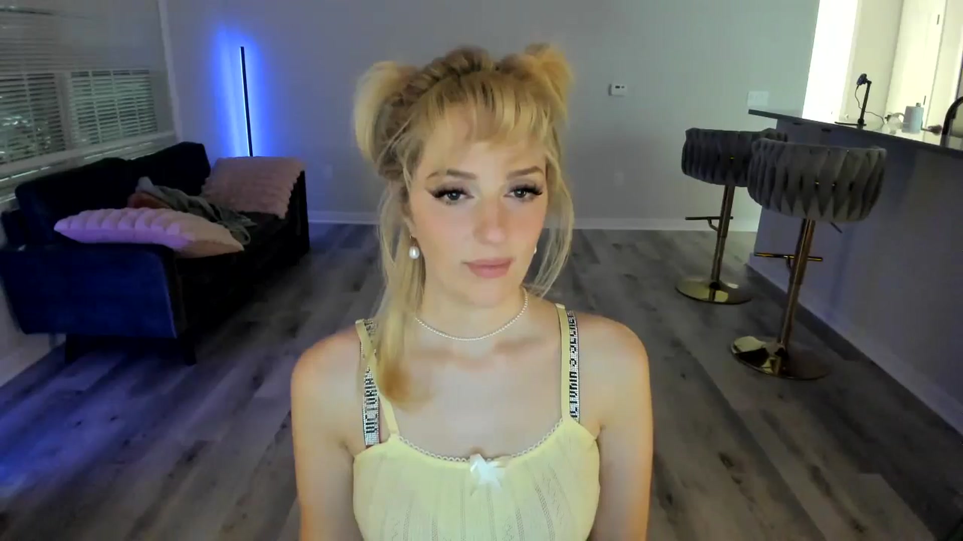 Gallery image thumbnail from Creed_Domme's myfreecams stream on, 10/30/2024, 06:15 image 6 of 20