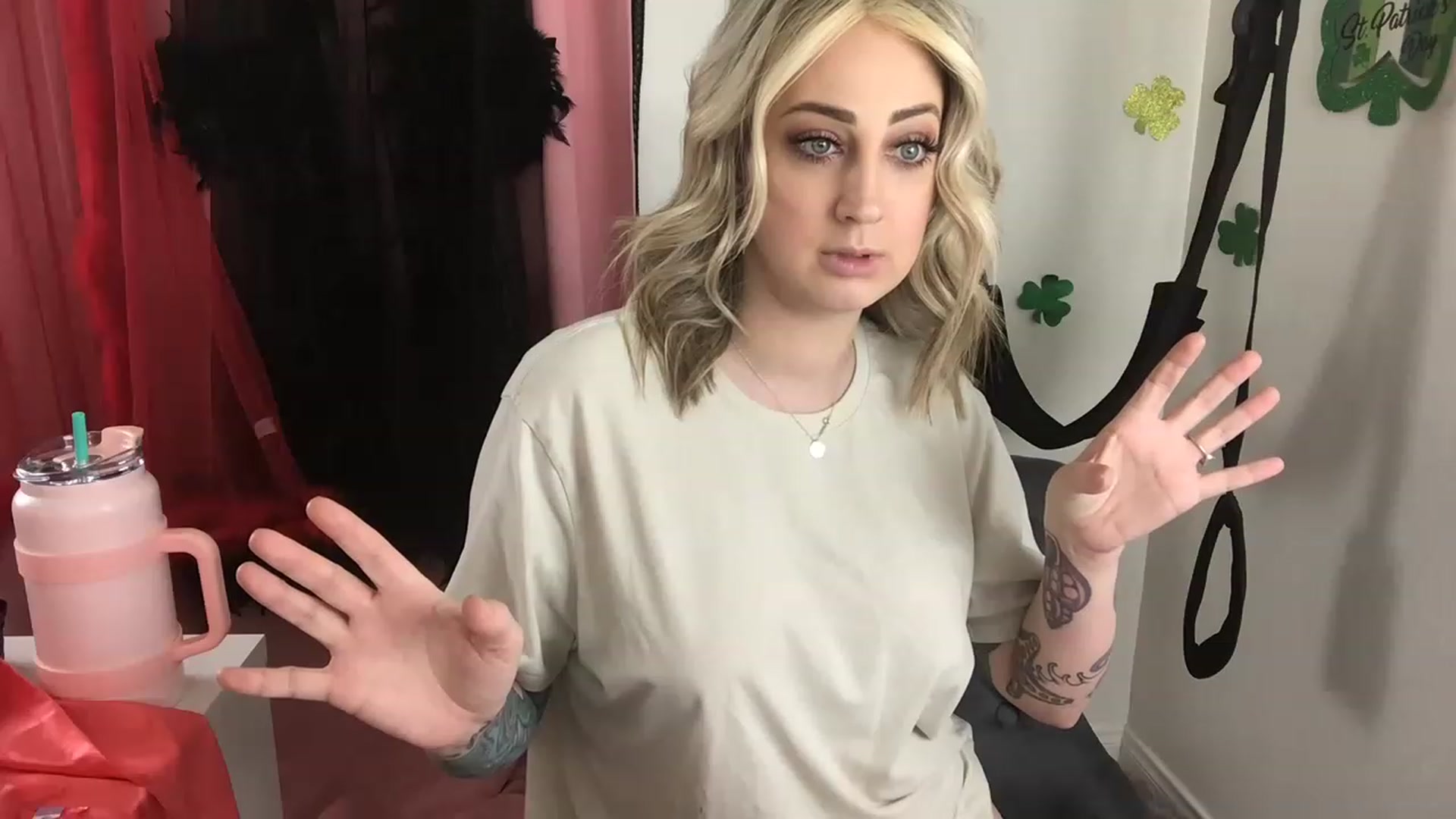 Gallery image thumbnail from CrimsynWess's myfreecams stream on, 02/26/2023, 12:48 image 5 of 20