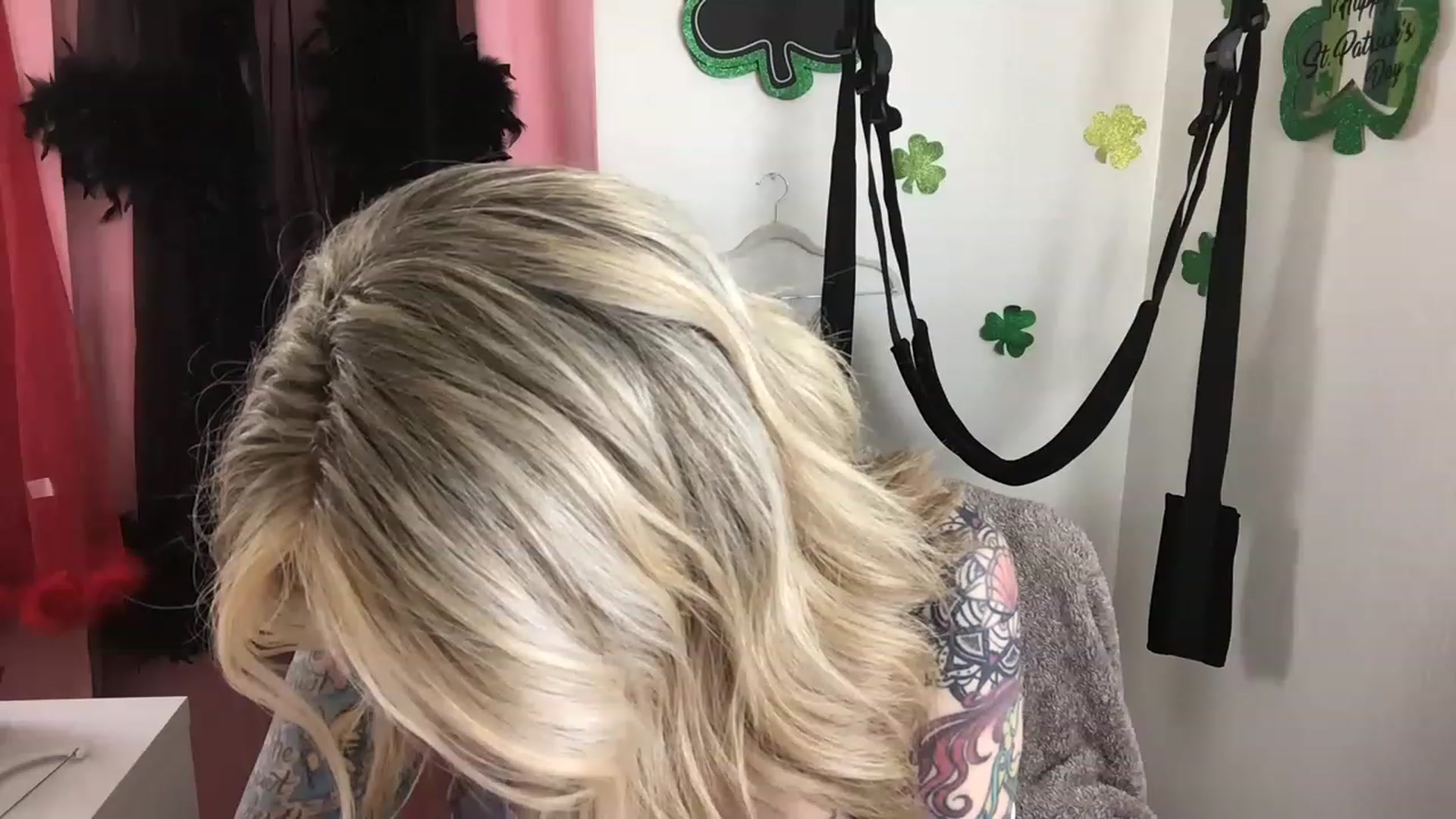 Gallery image thumbnail from CrimsynWess's myfreecams stream on, 02/27/2023, 10:42 image 17 of 20