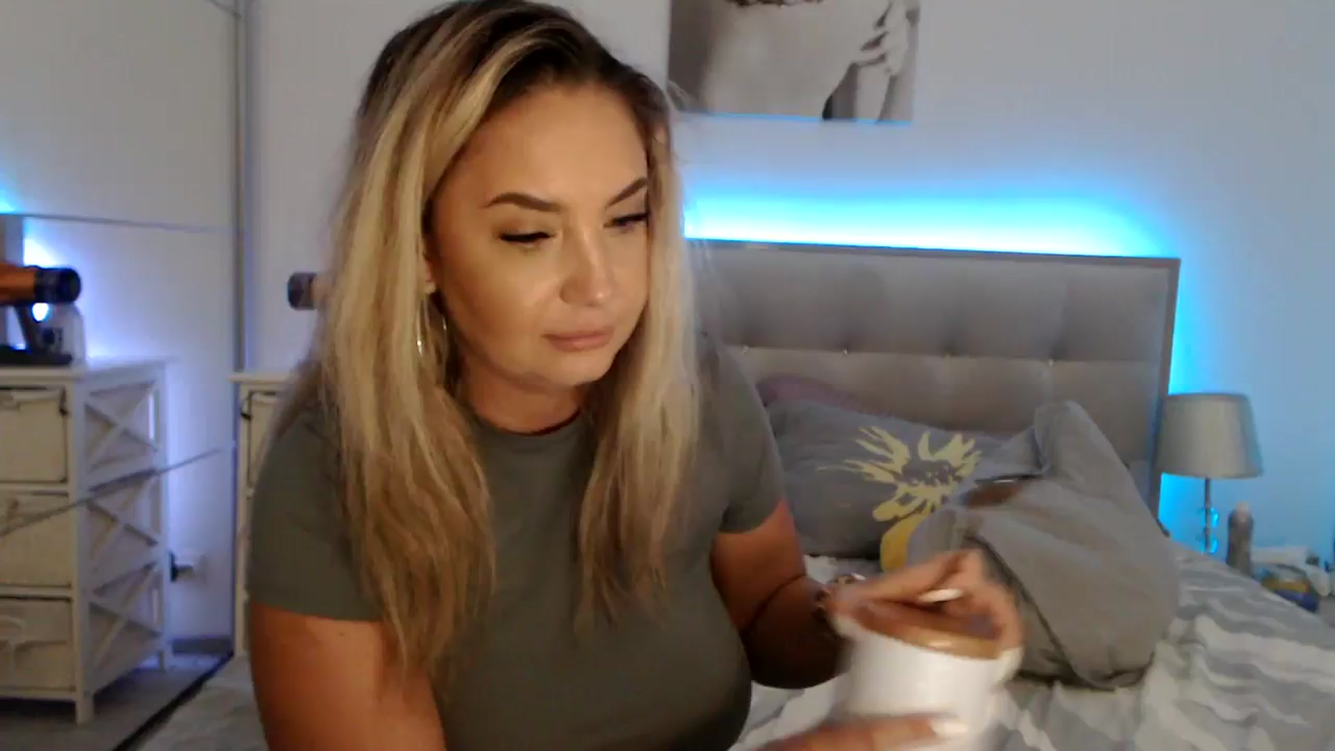 Gallery image thumbnail from CrinnaMania's myfreecams stream on, 08/26/2024, 11:51 image 16 of 20