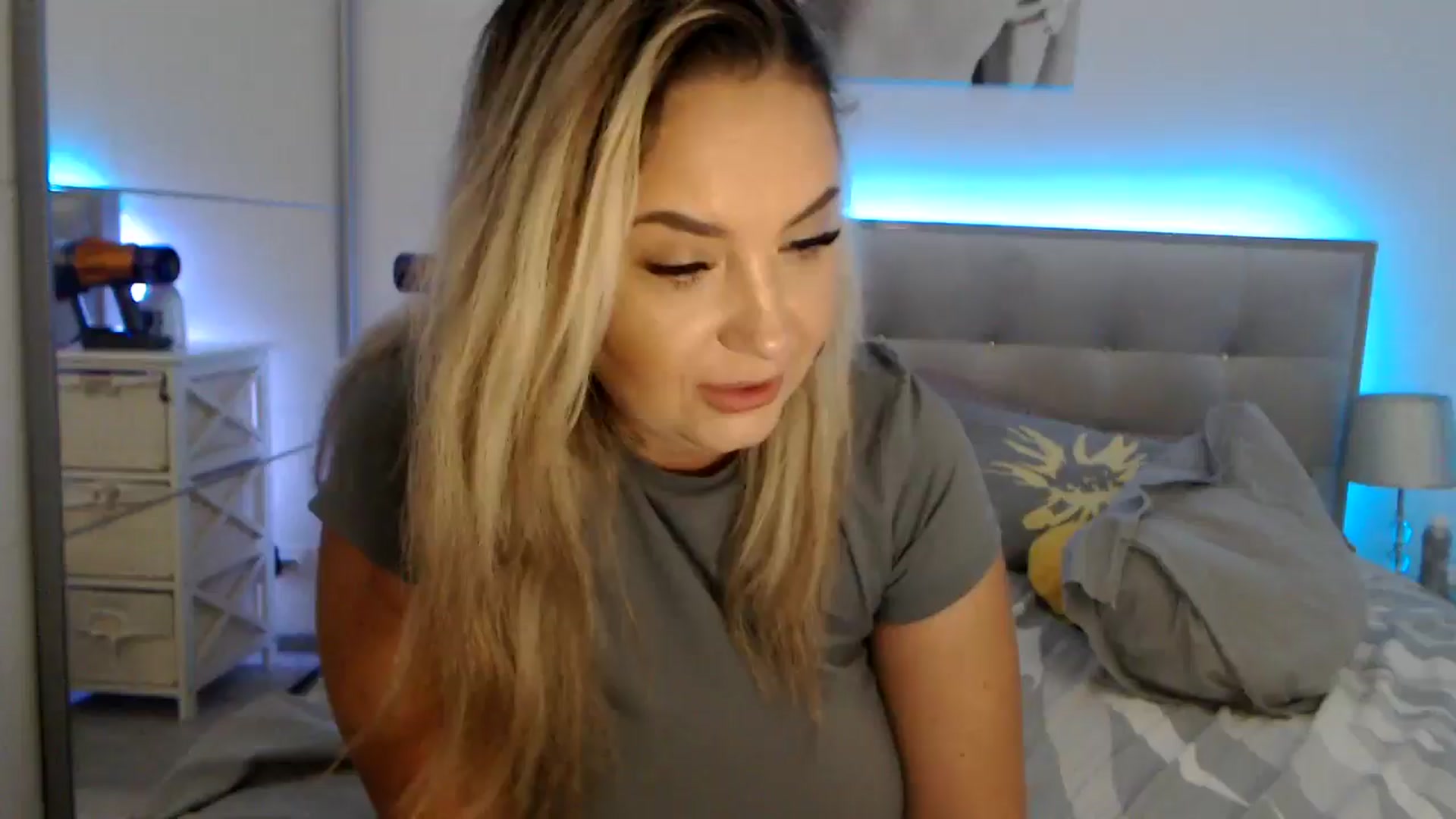 Gallery image thumbnail from CrinnaMania's myfreecams stream on, 08/26/2024, 13:02 image 1 of 20