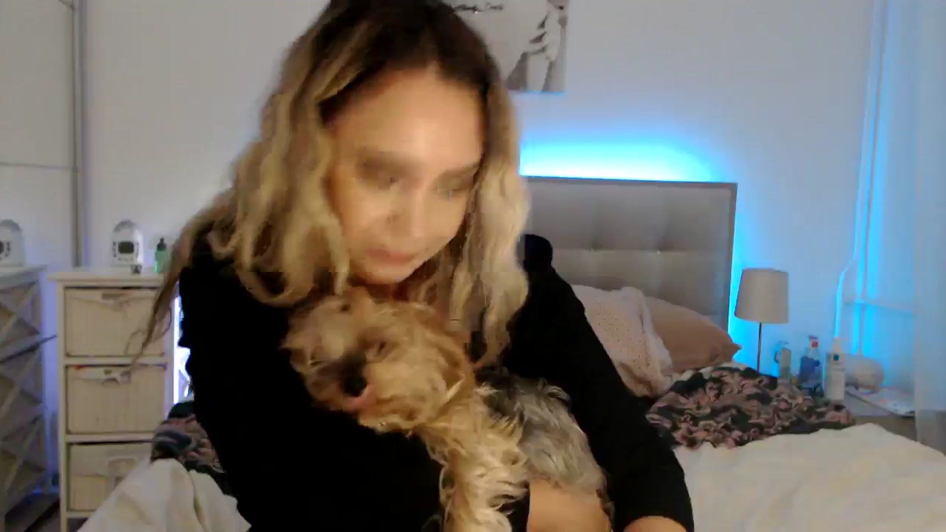 Gallery image thumbnail from CrinnaMania's myfreecams stream on, 10/15/2024, 11:28 image 20 of 20