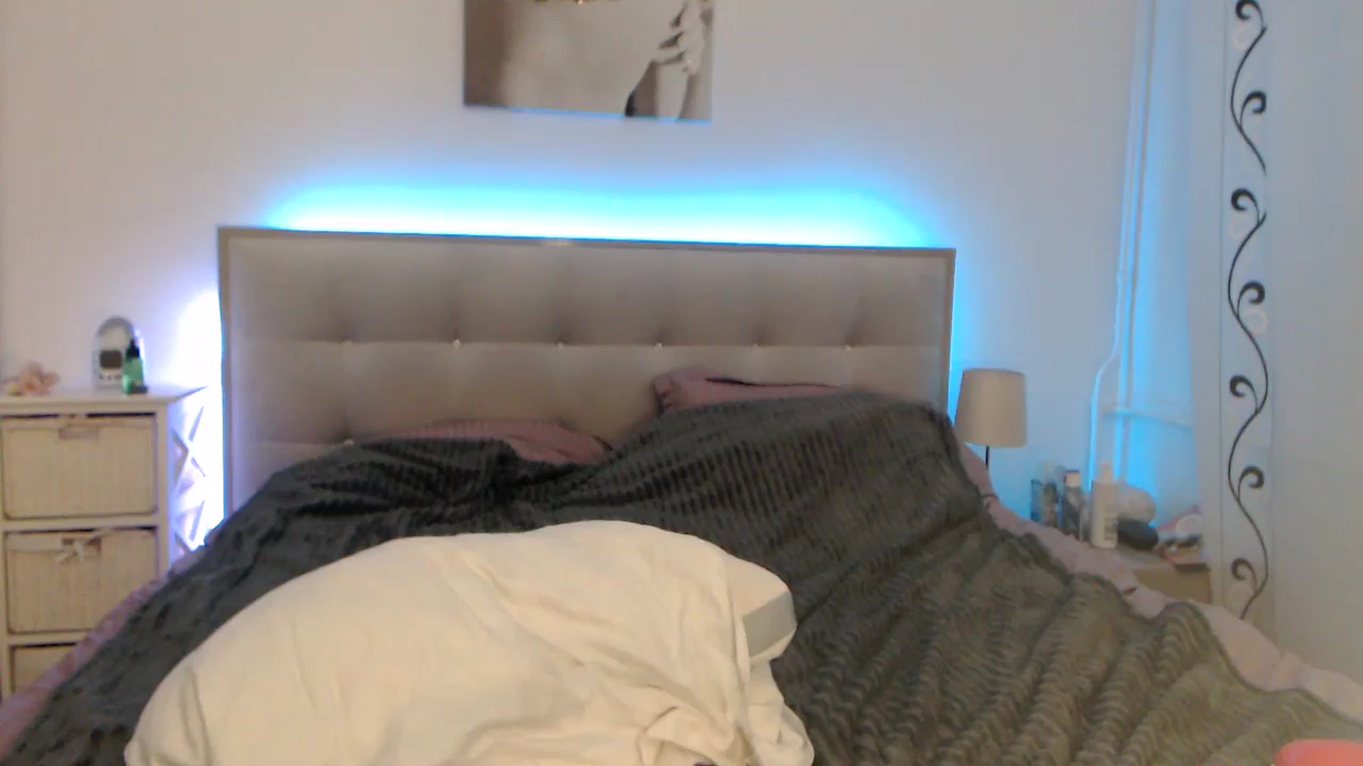 Gallery image thumbnail from CrinnaMania's myfreecams stream on, 10/28/2024, 11:59 image 3 of 20