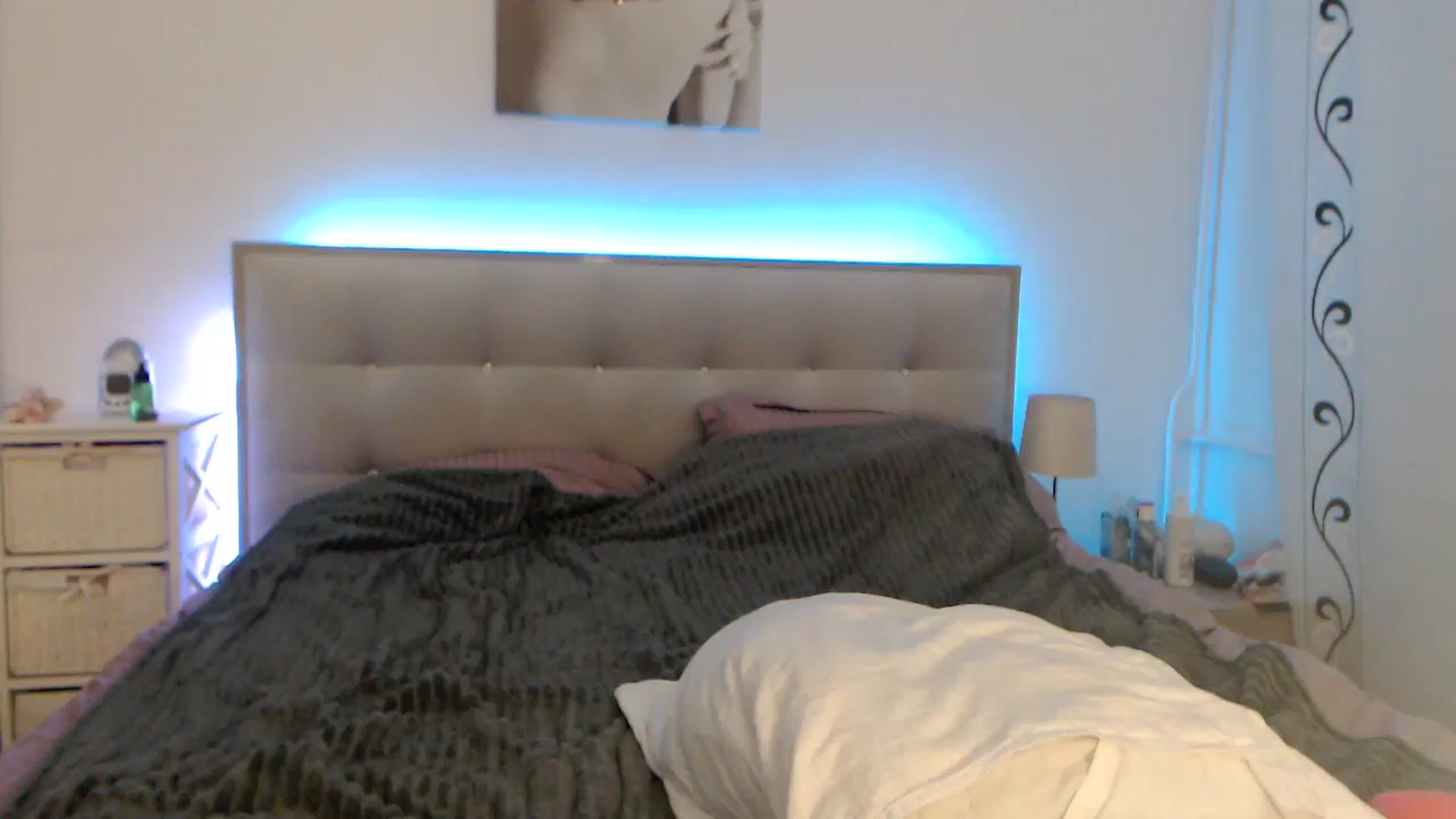Gallery image thumbnail from CrinnaMania's myfreecams stream on, 10/28/2024, 11:59 image 5 of 20